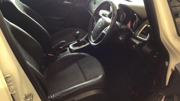 Vauxhall Astra view 13