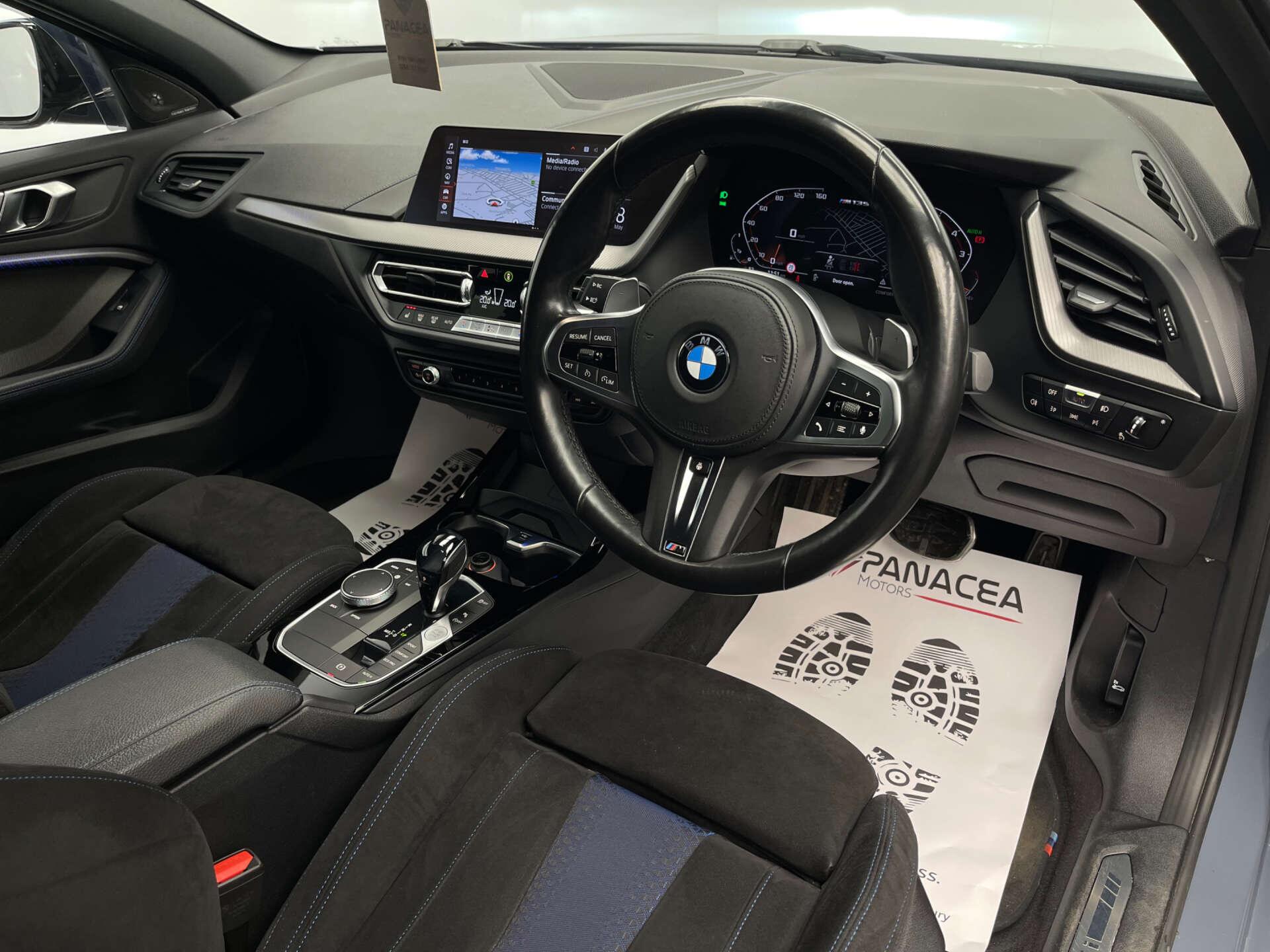 BMW 1 Series view 11