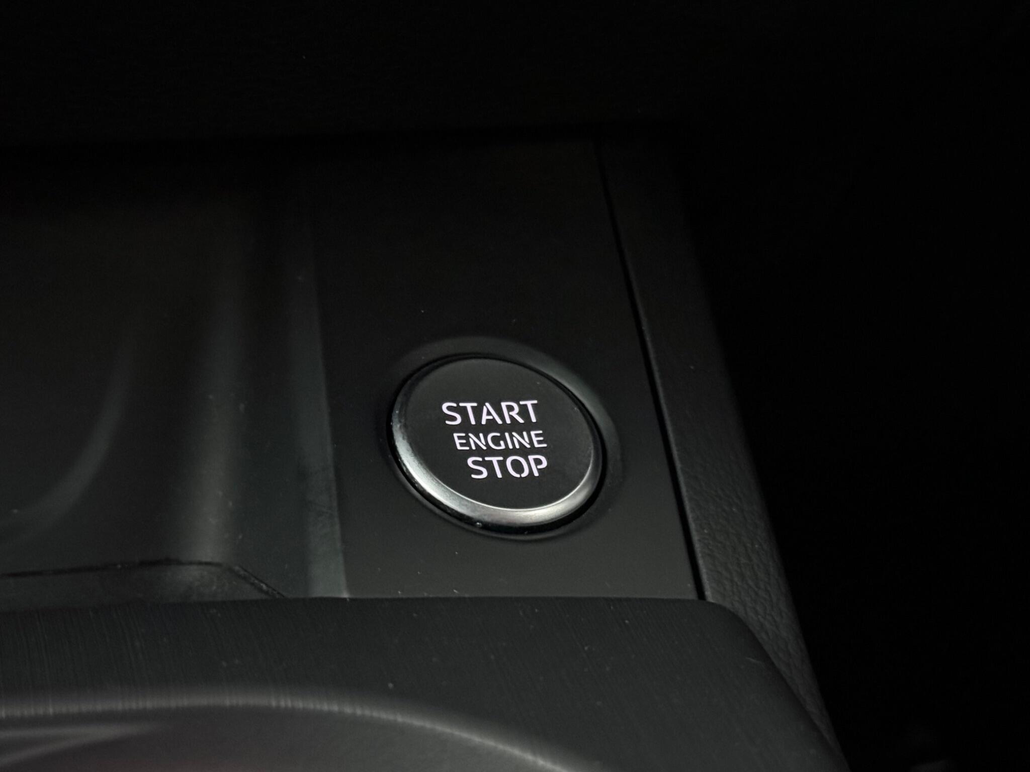 Audi A4 view 26