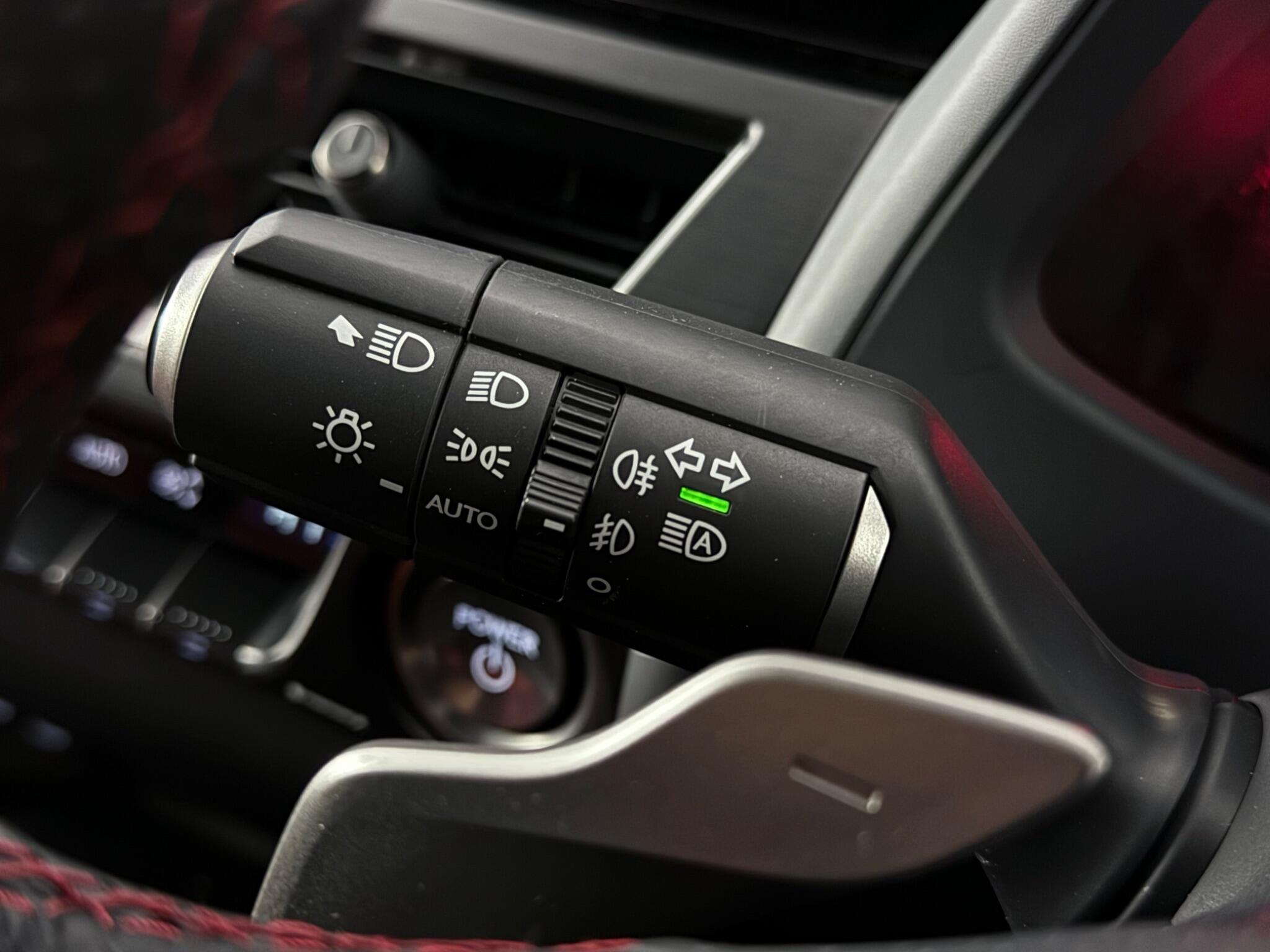 Lexus Ux view 21