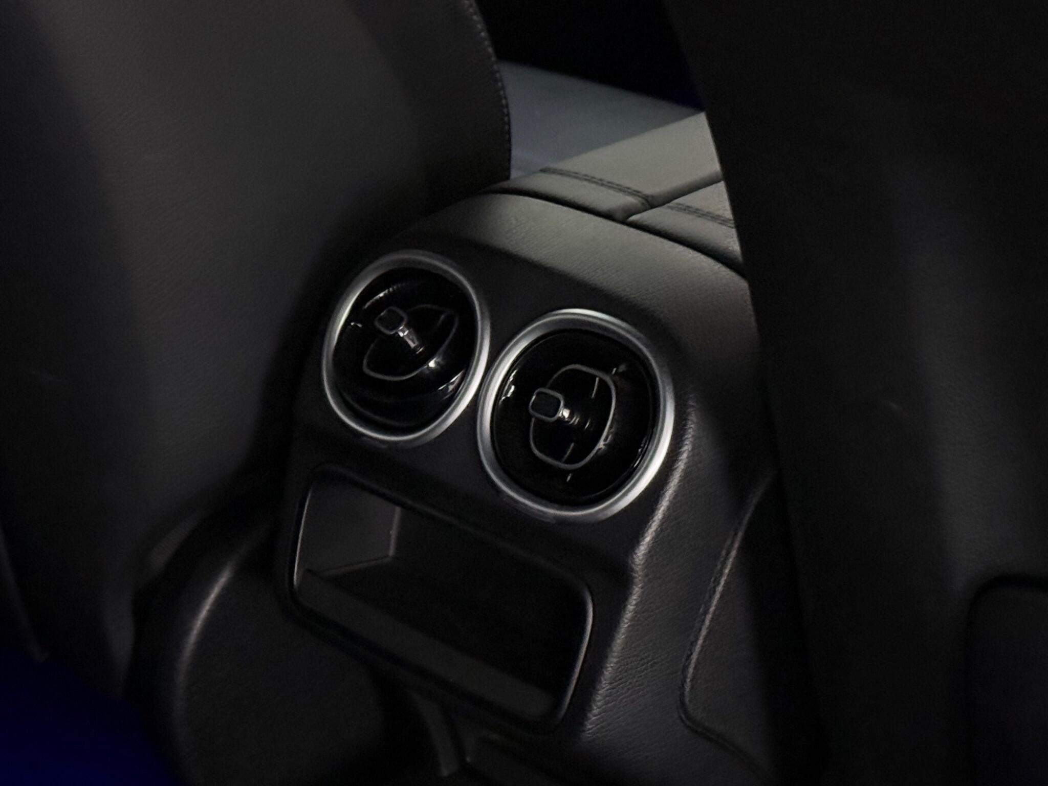 Mercedes-Benz C-Class view 46