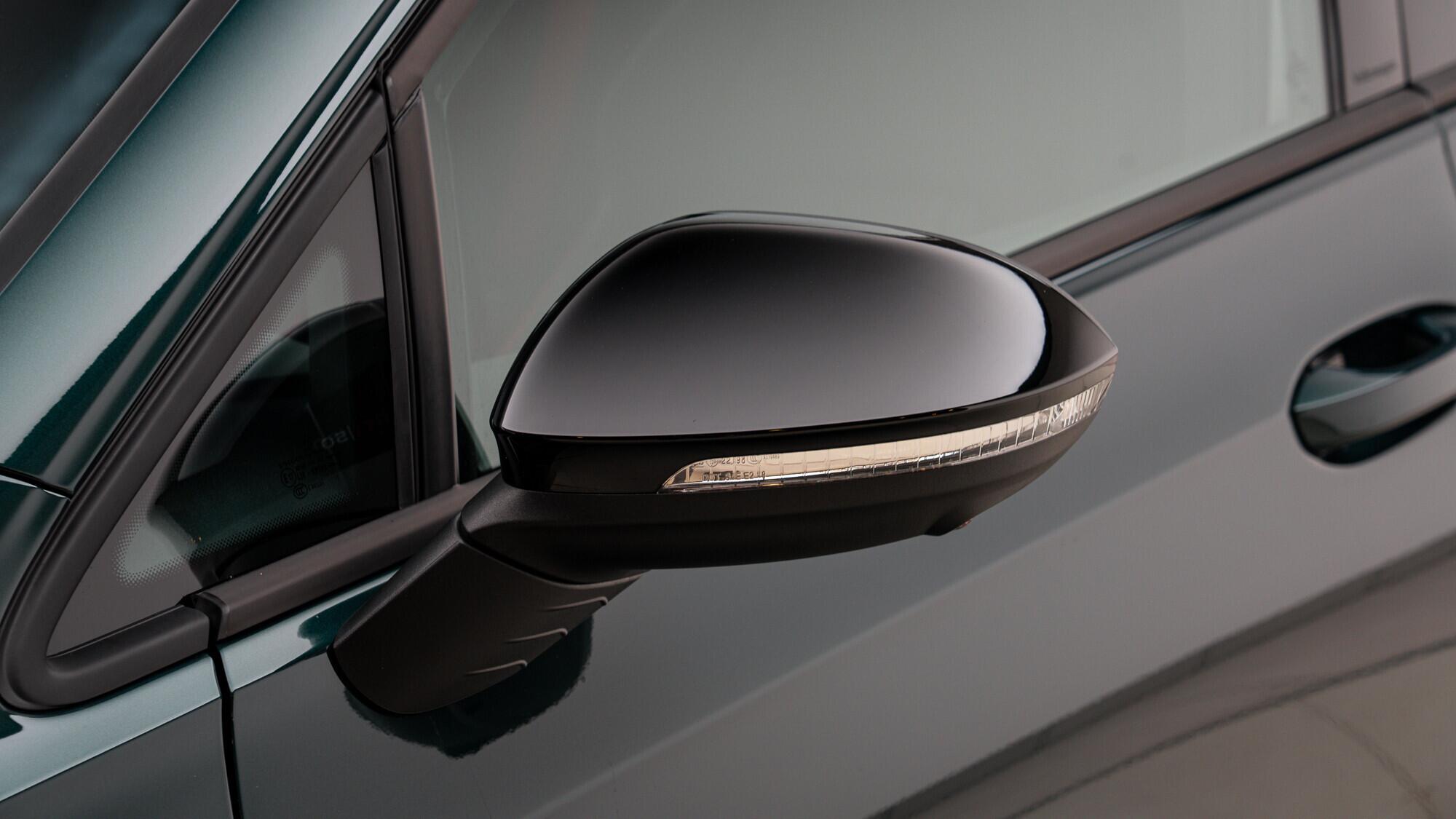 Volkswagen Golf view 11