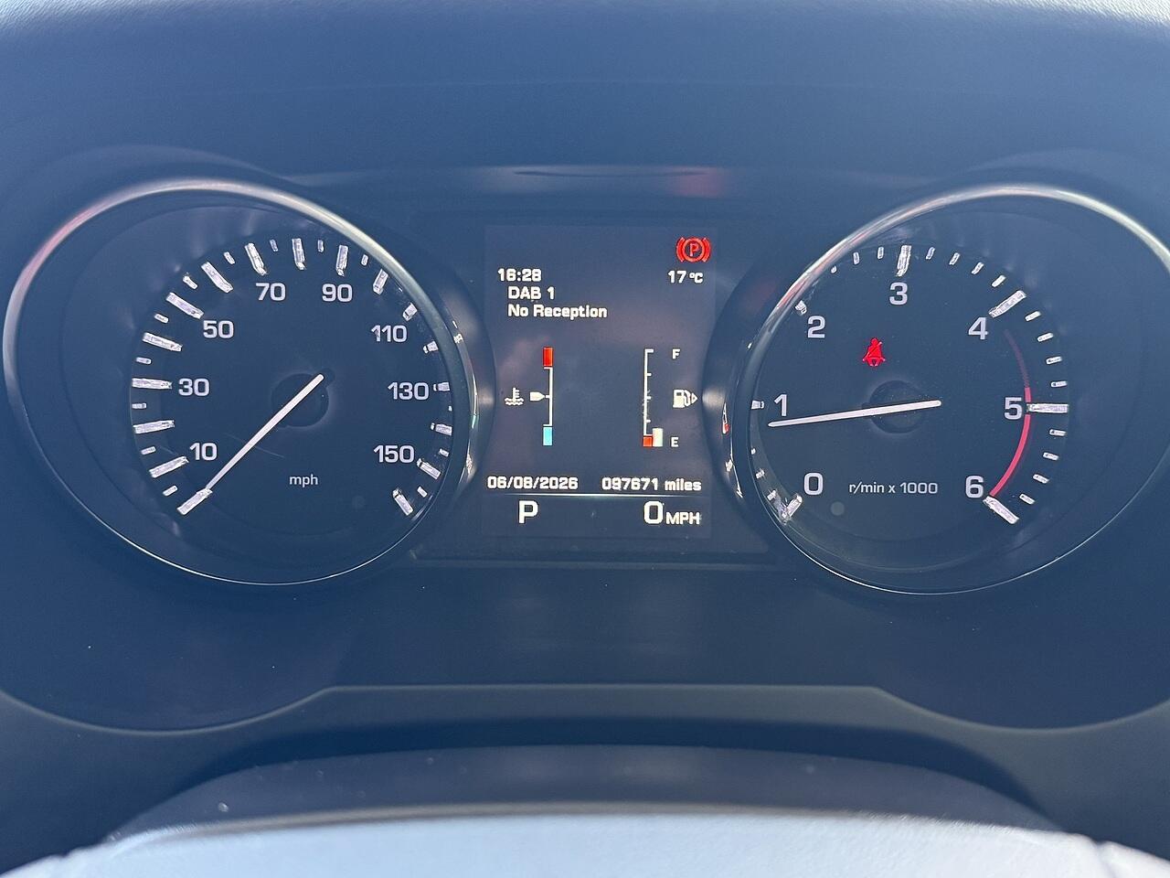 Land Rover Range Rover Evoque view 23
