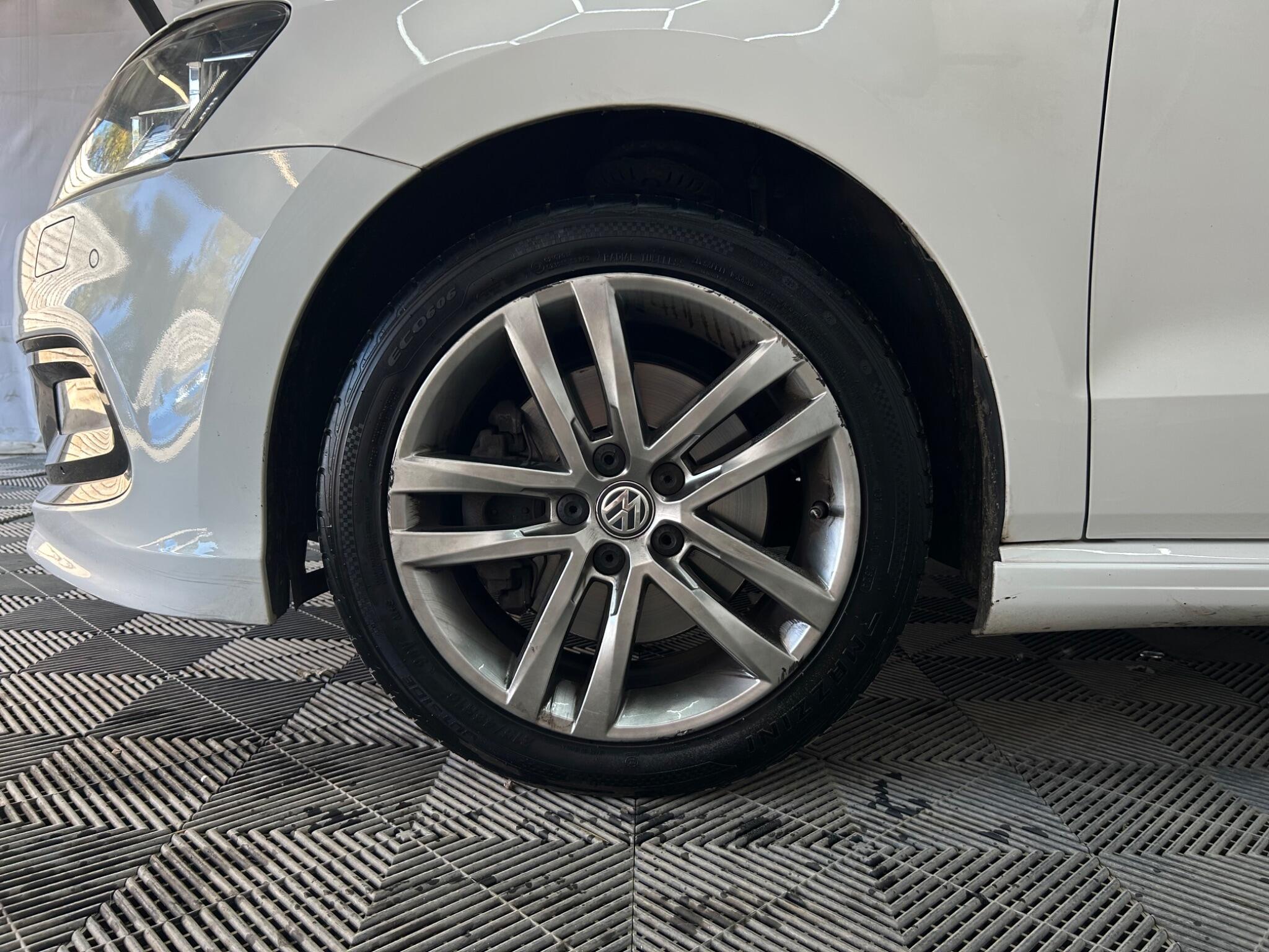 Volkswagen Polo view 32