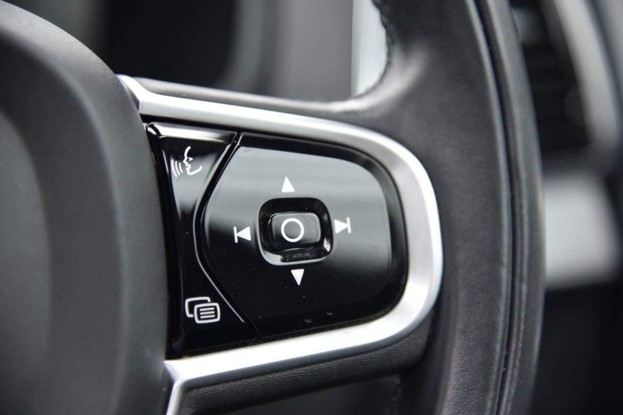 Volvo XC90 view 32