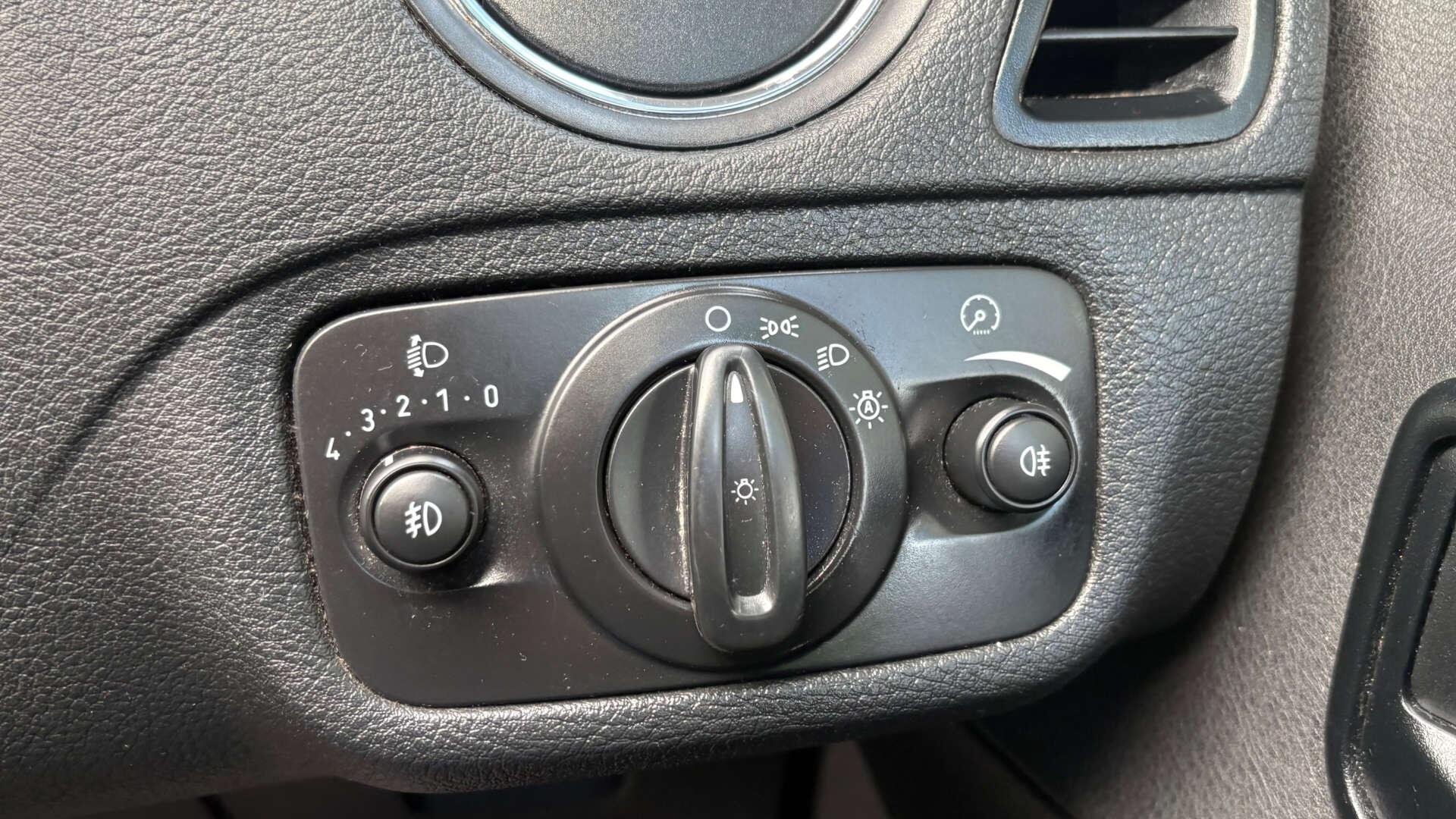 Ford S-Max view 21