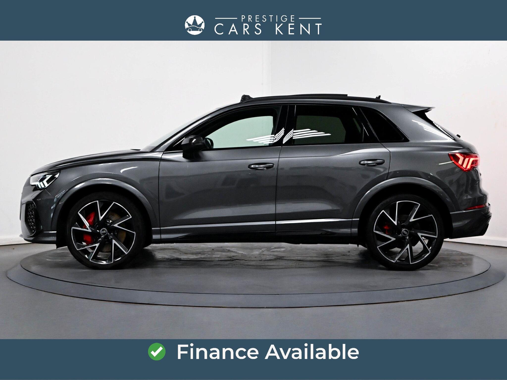 Audi RS Q3 view 4