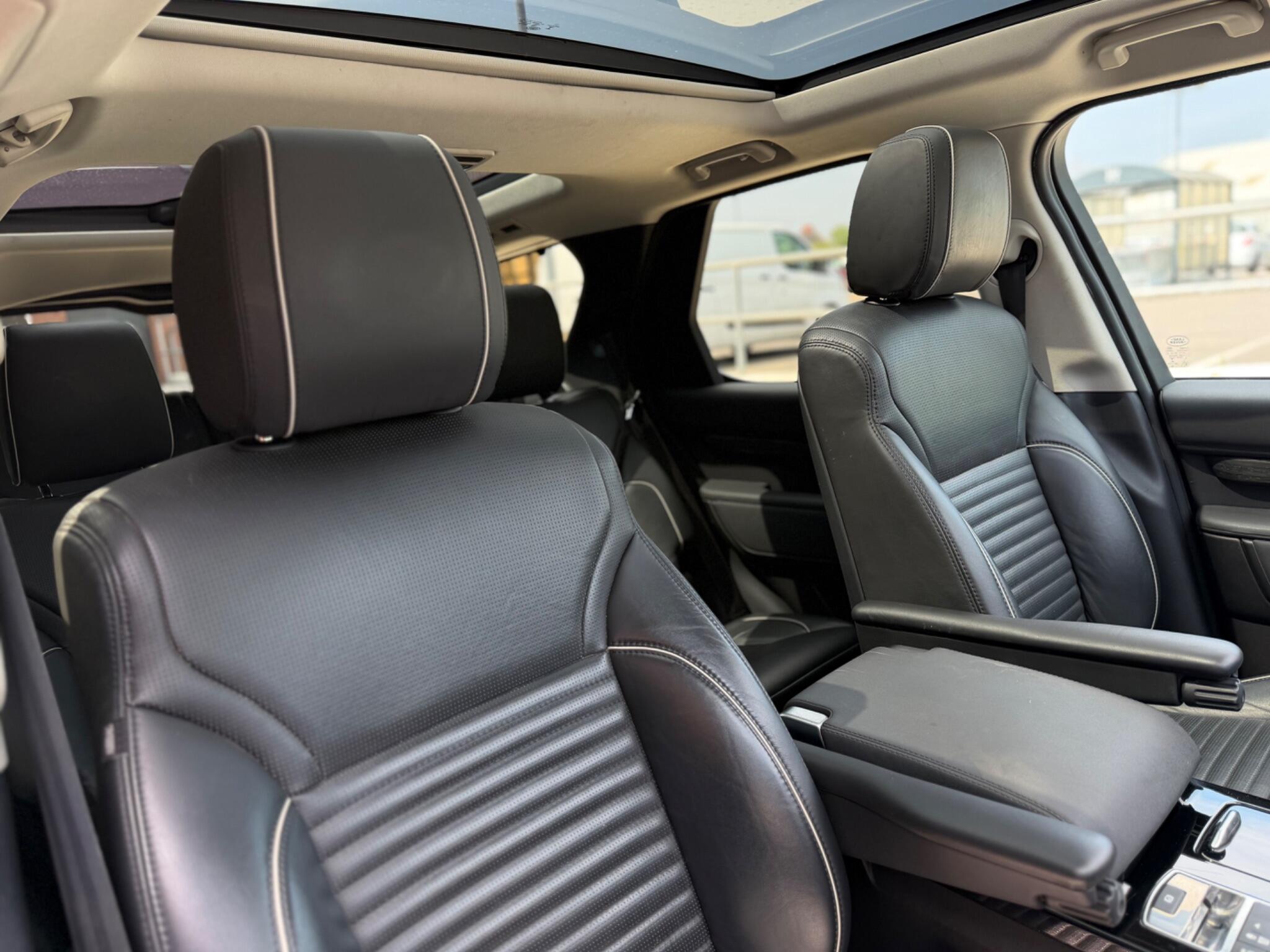 Land Rover Discovery view 19