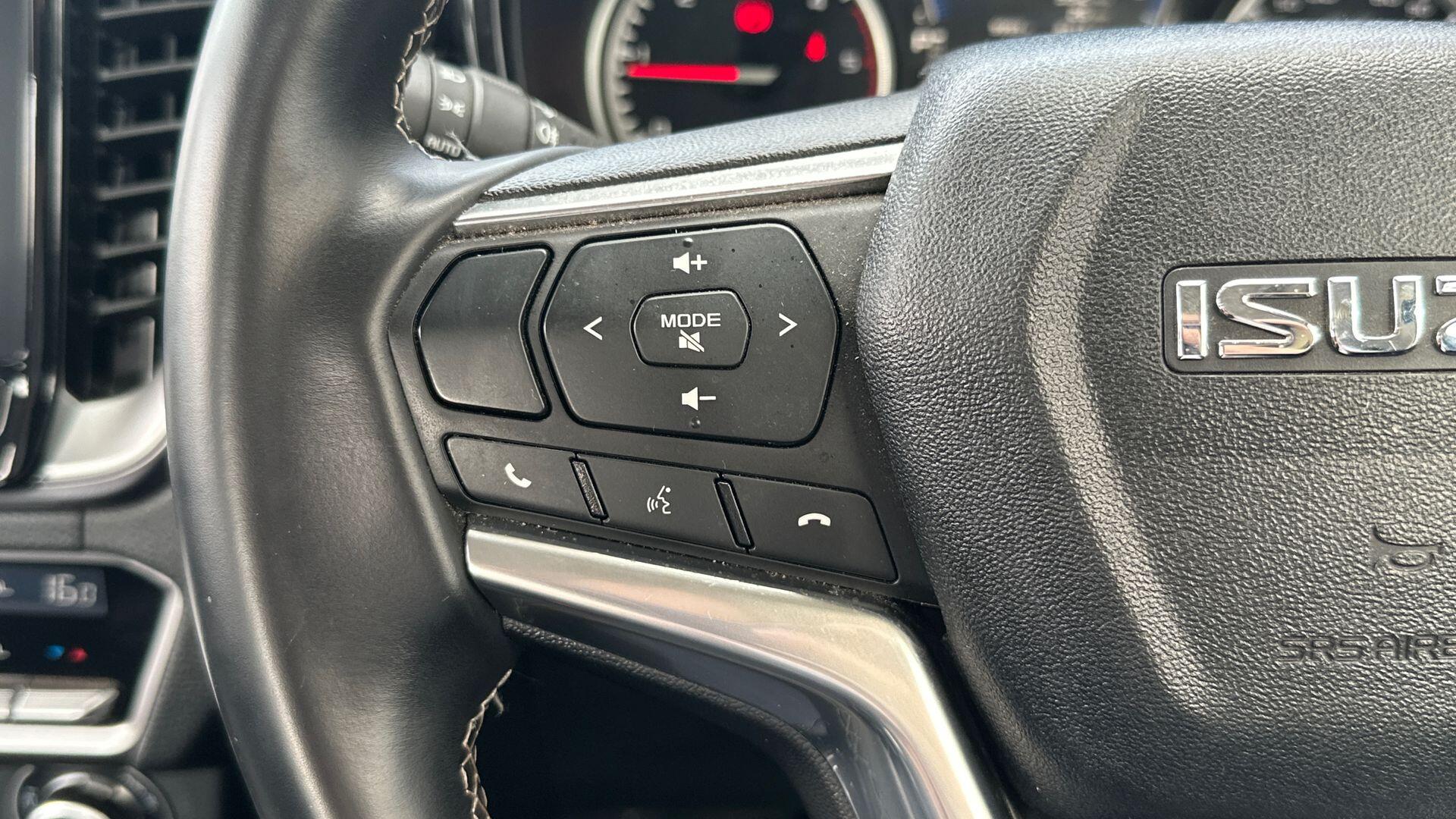 Isuzu D-Max view 15