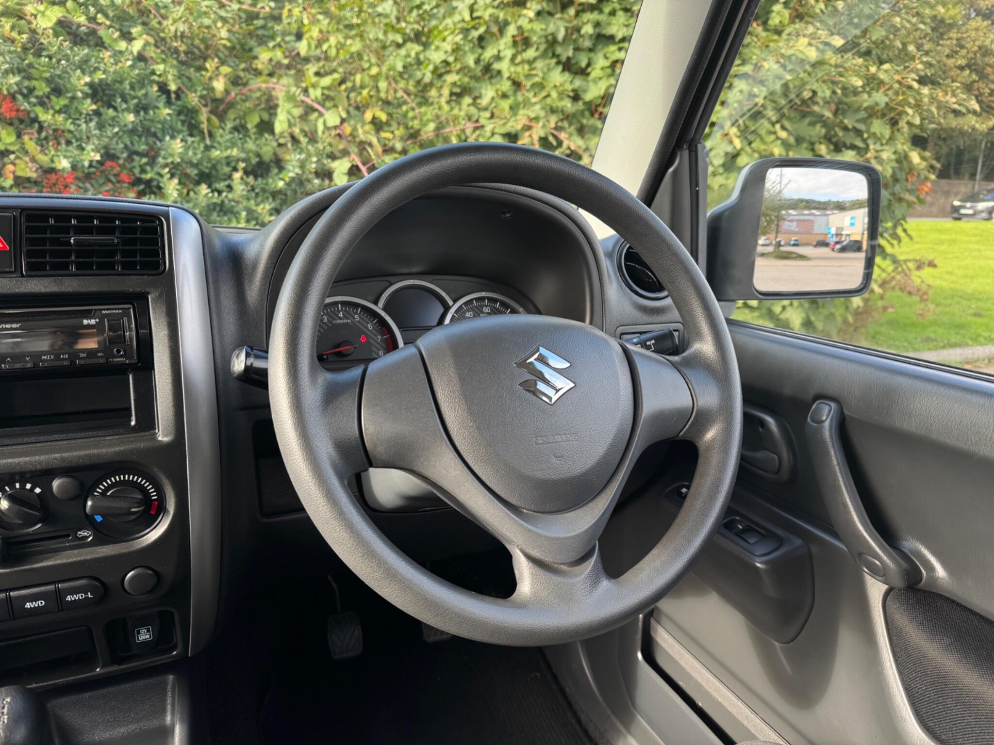Suzuki Jimny view 37