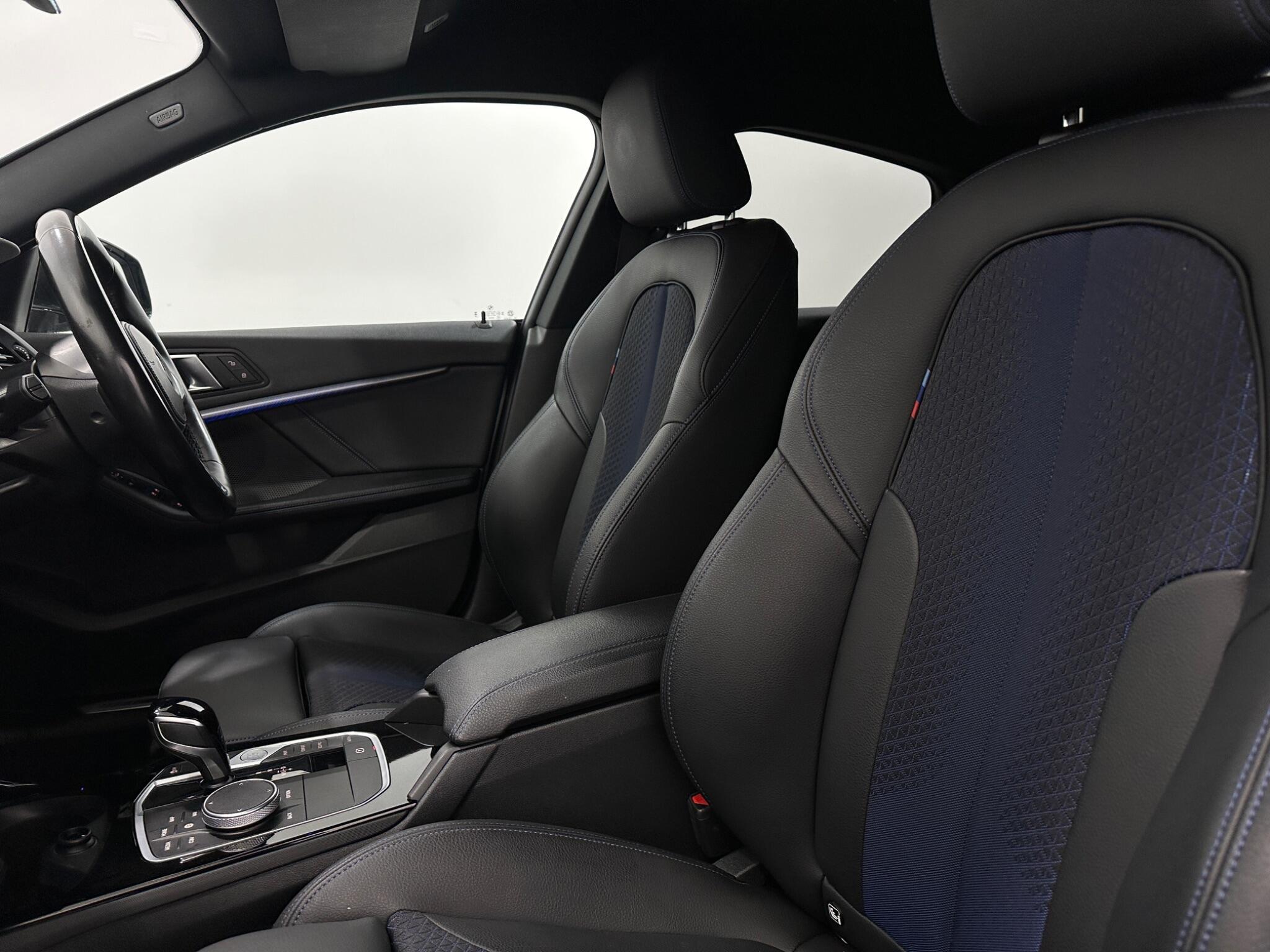 BMW 2 Series view 35