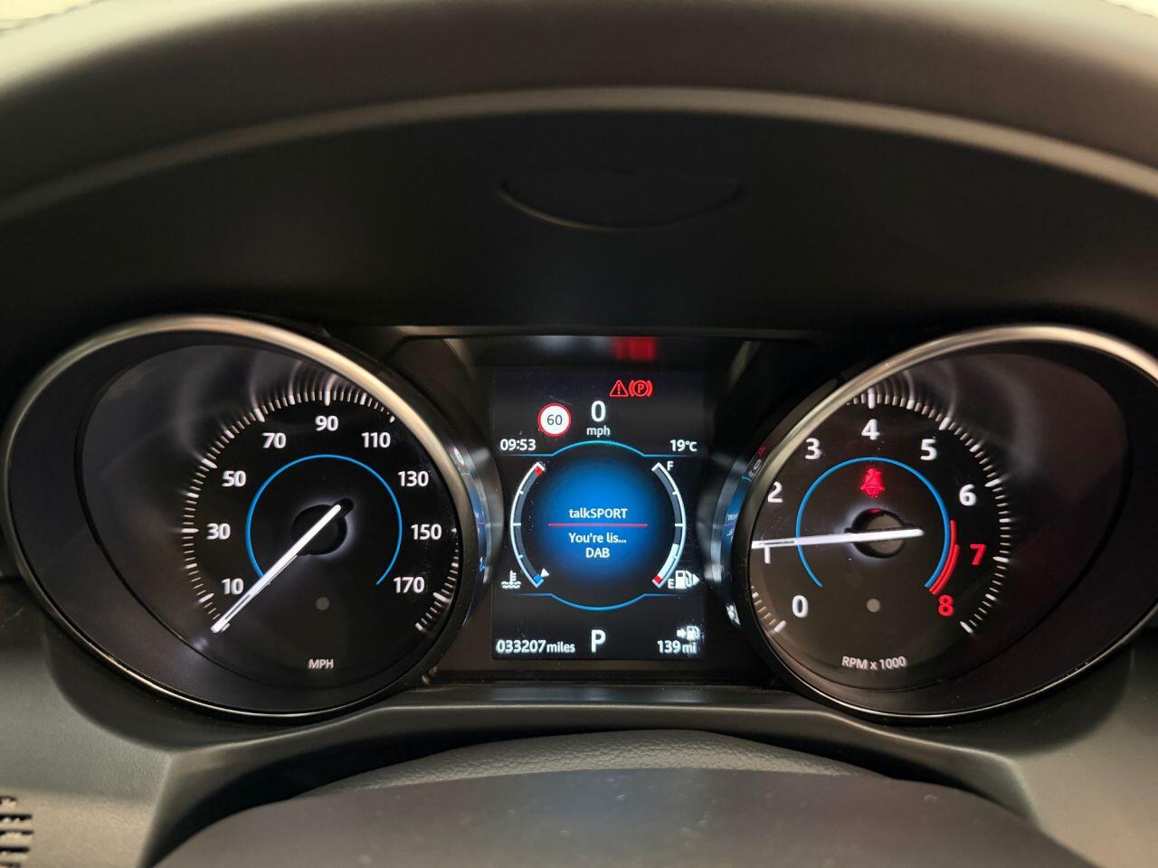 Jaguar XF view 9