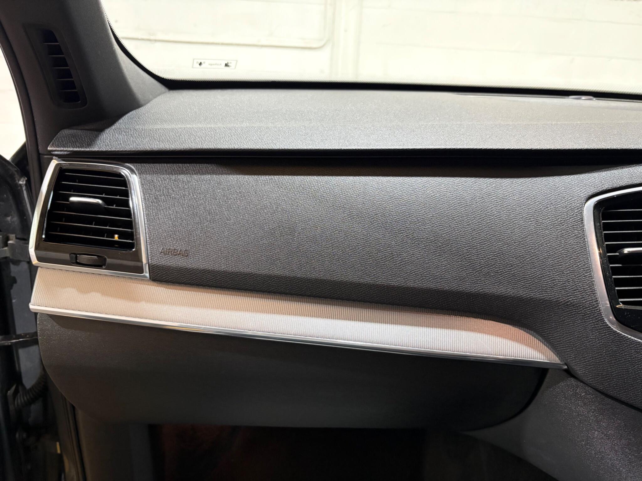 Volvo XC90 view 22