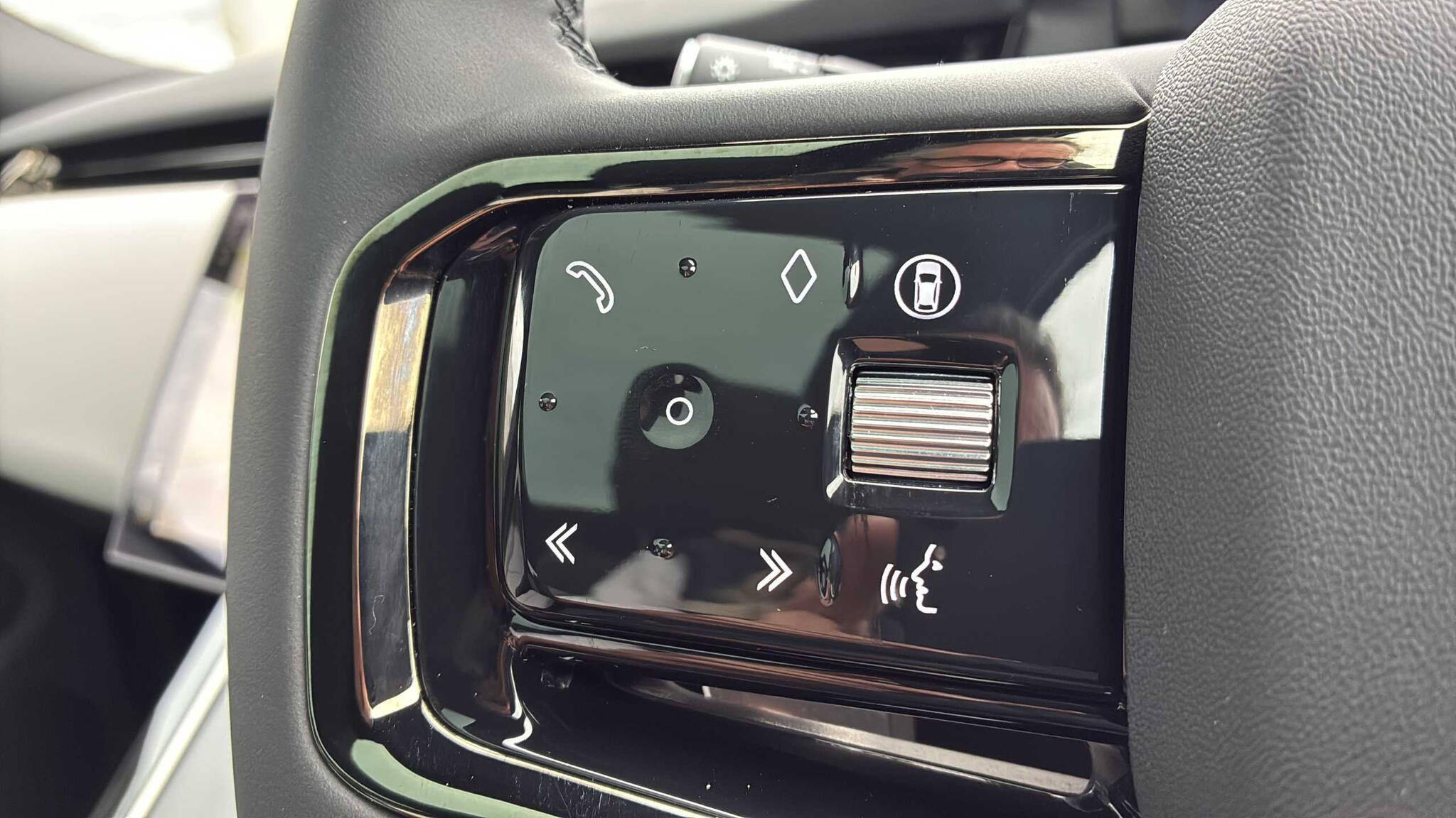 Land Rover Range Rover Evoque view 27