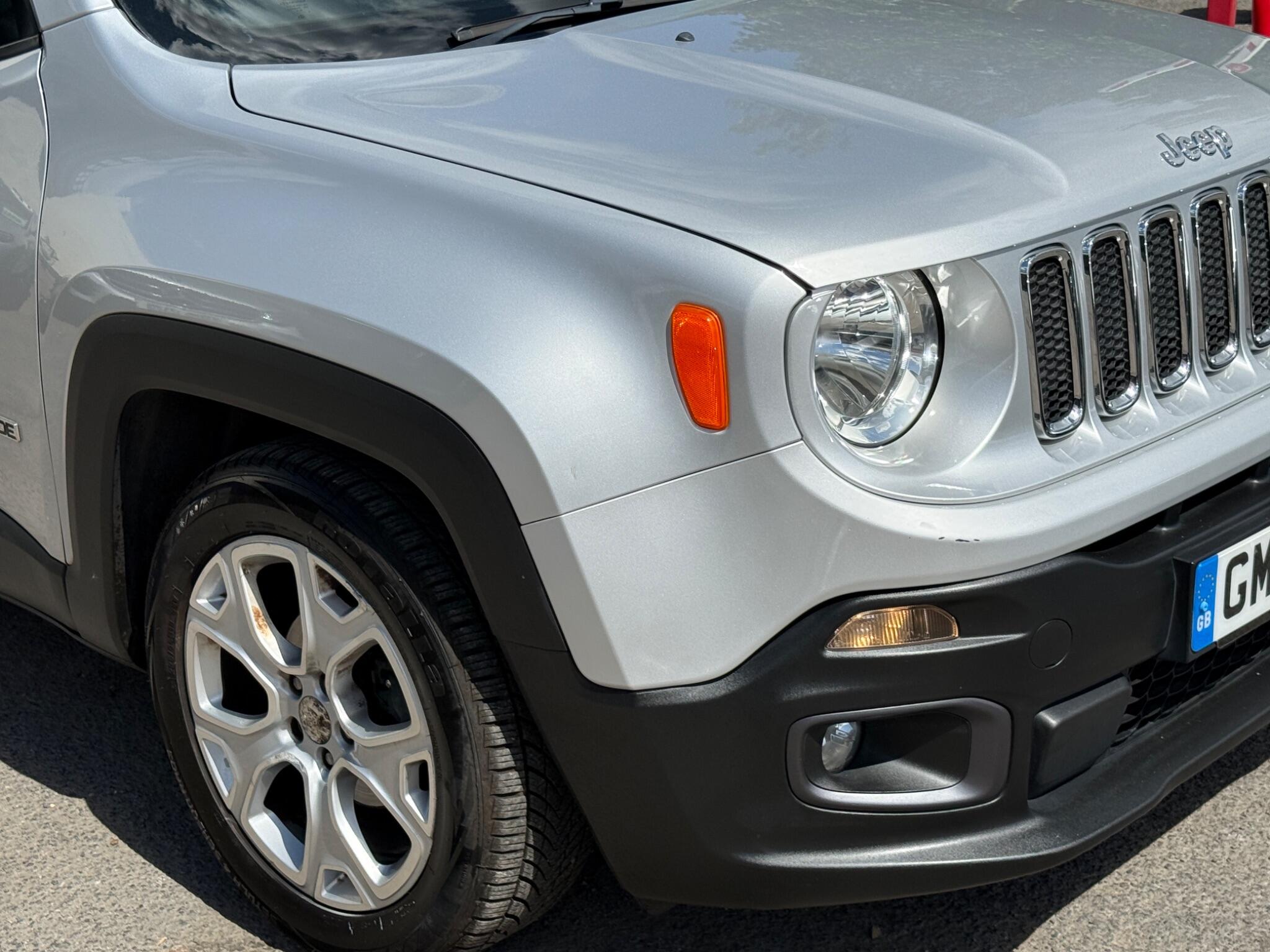 Jeep Renegade - Image 22