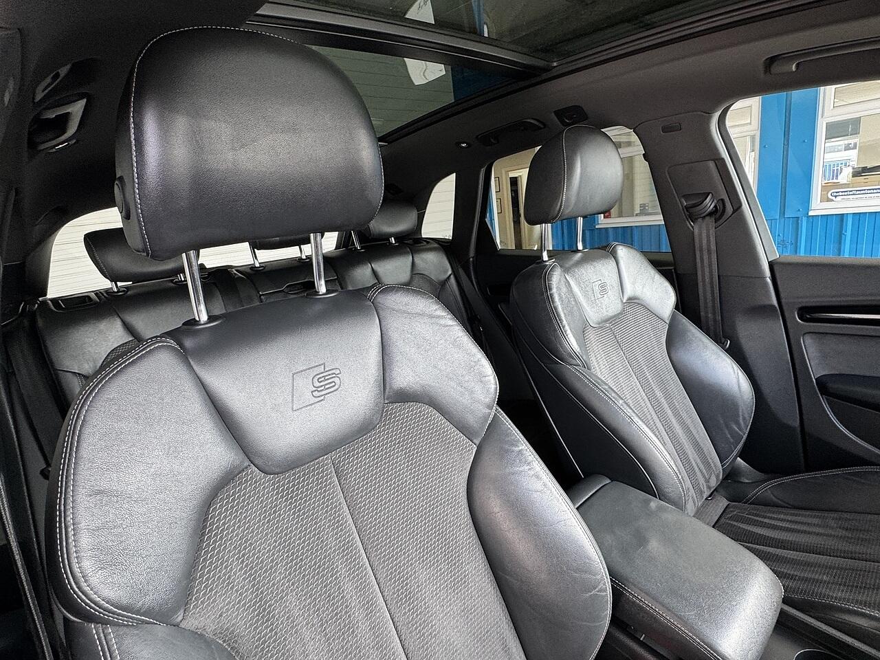 Audi Q5 view 12