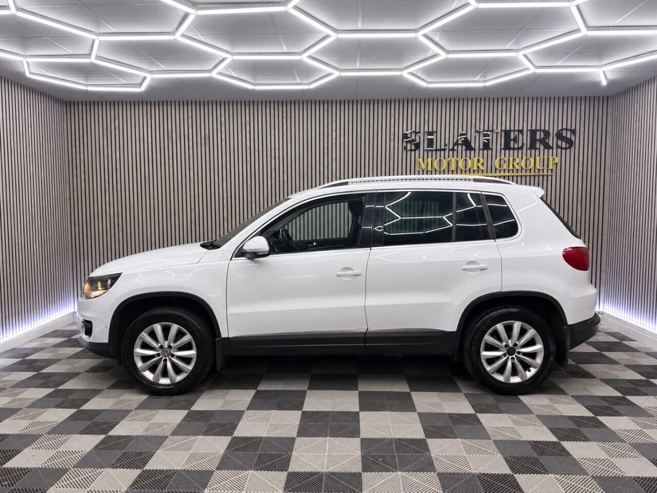Volkswagen Tiguan view 25