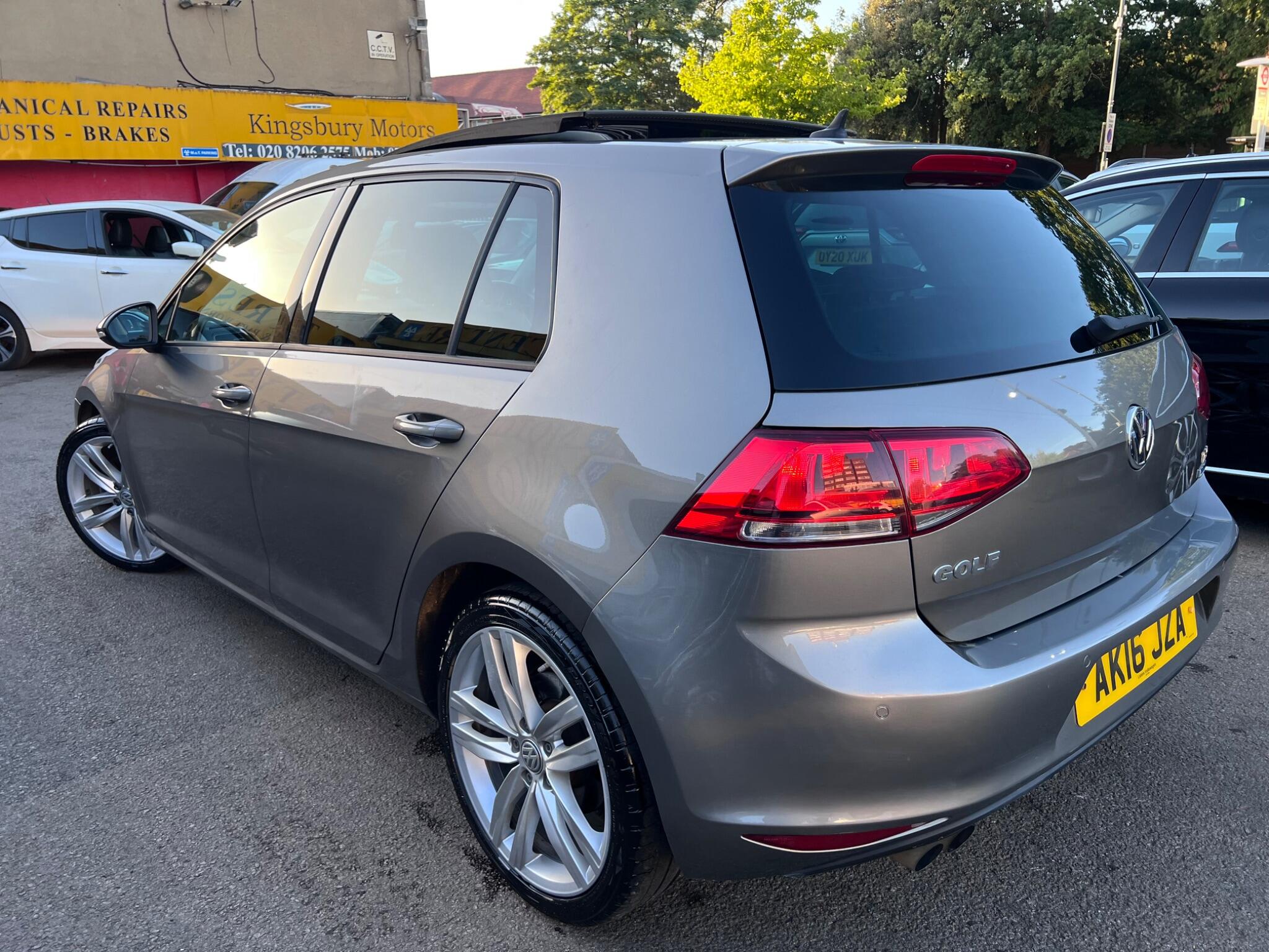 Volkswagen Golf view 15