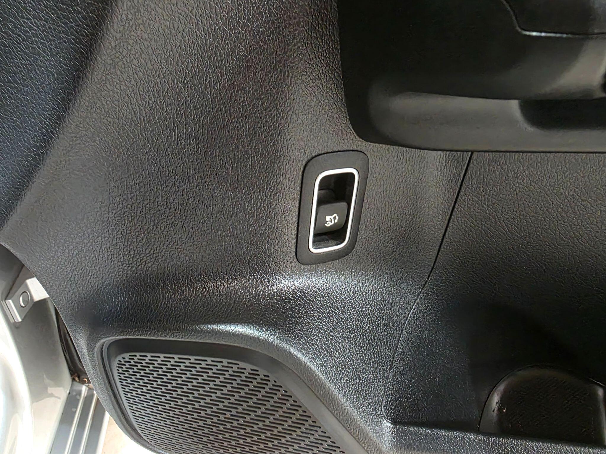 Mercedes-Benz B Class view 15