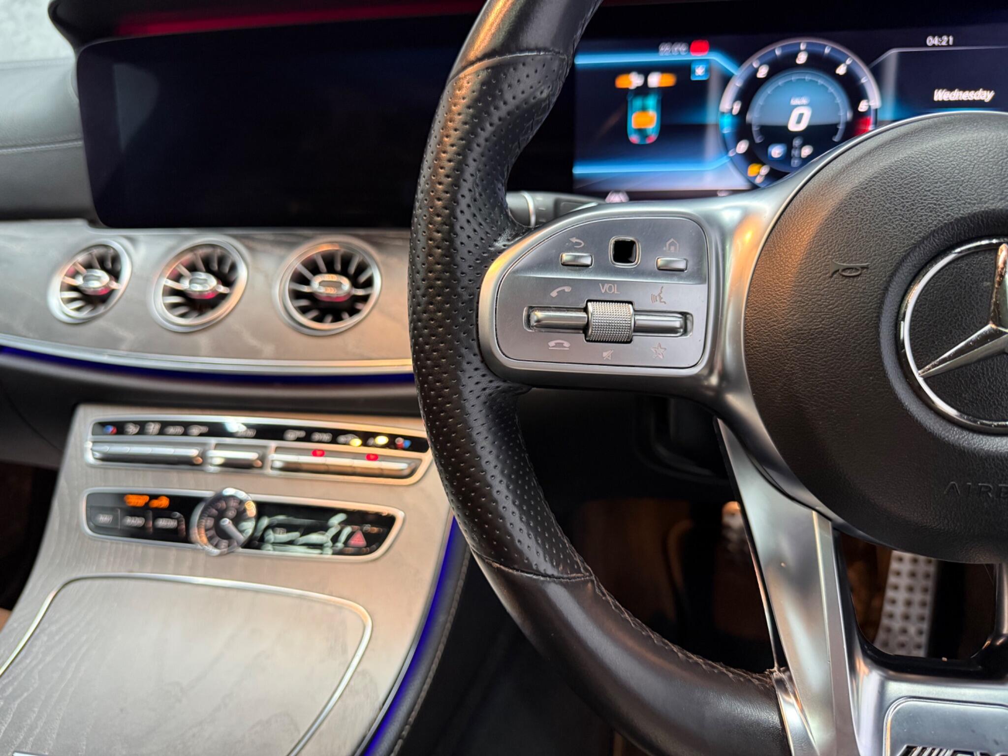 Mercedes-Benz CLS view 11