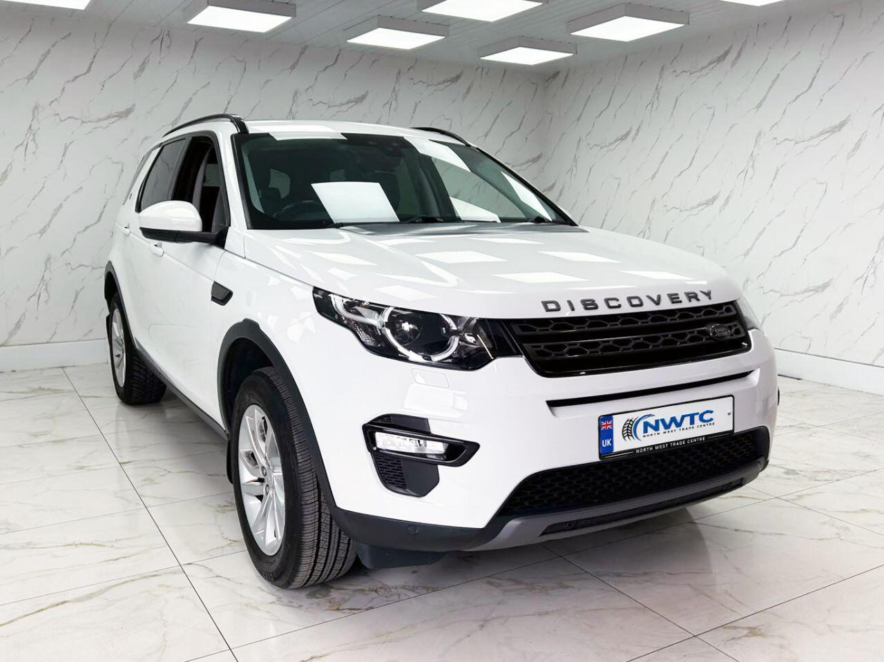 Land Rover Discovery Sport view 4