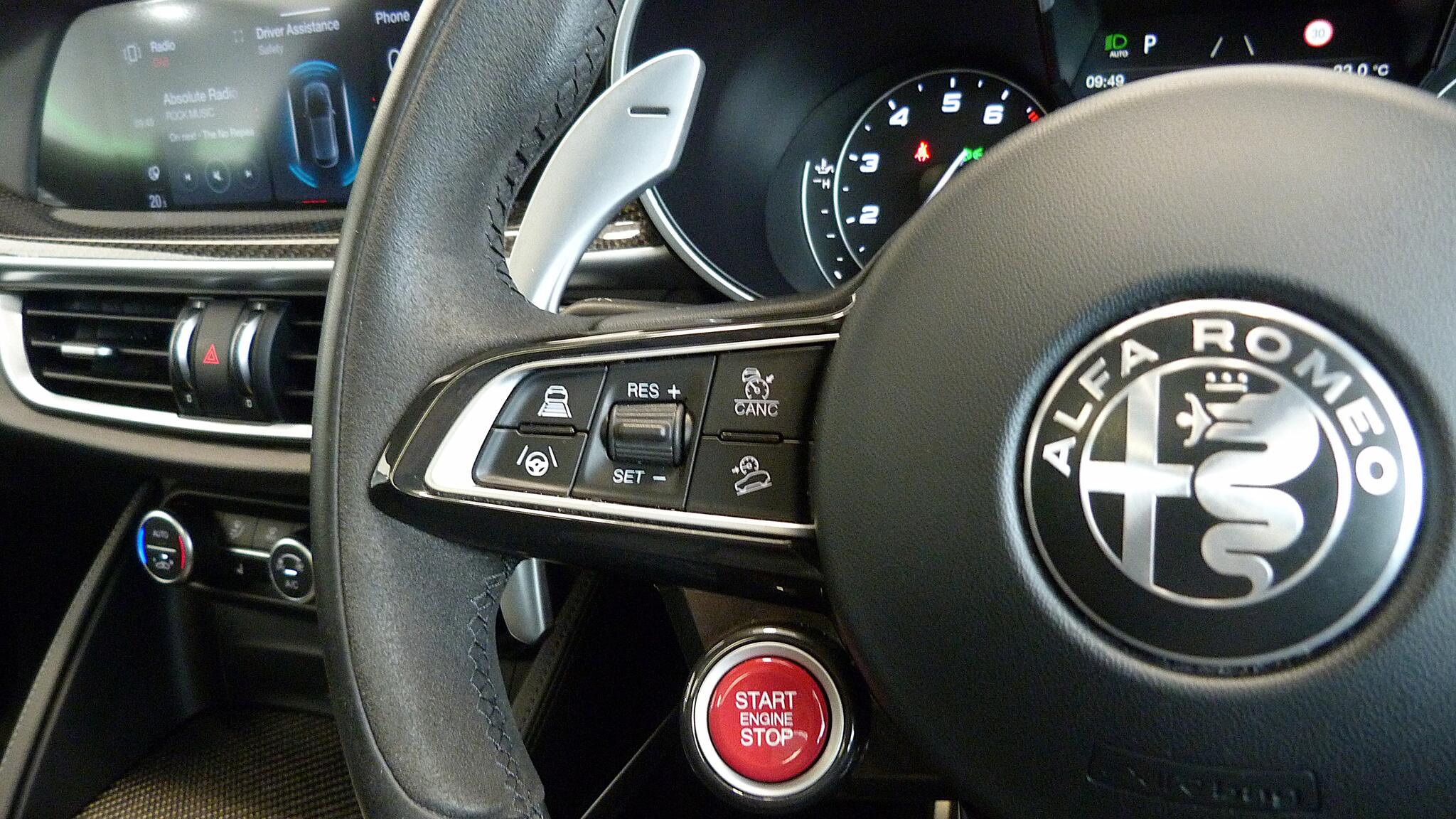 Alfa Romeo Stelvio view 25