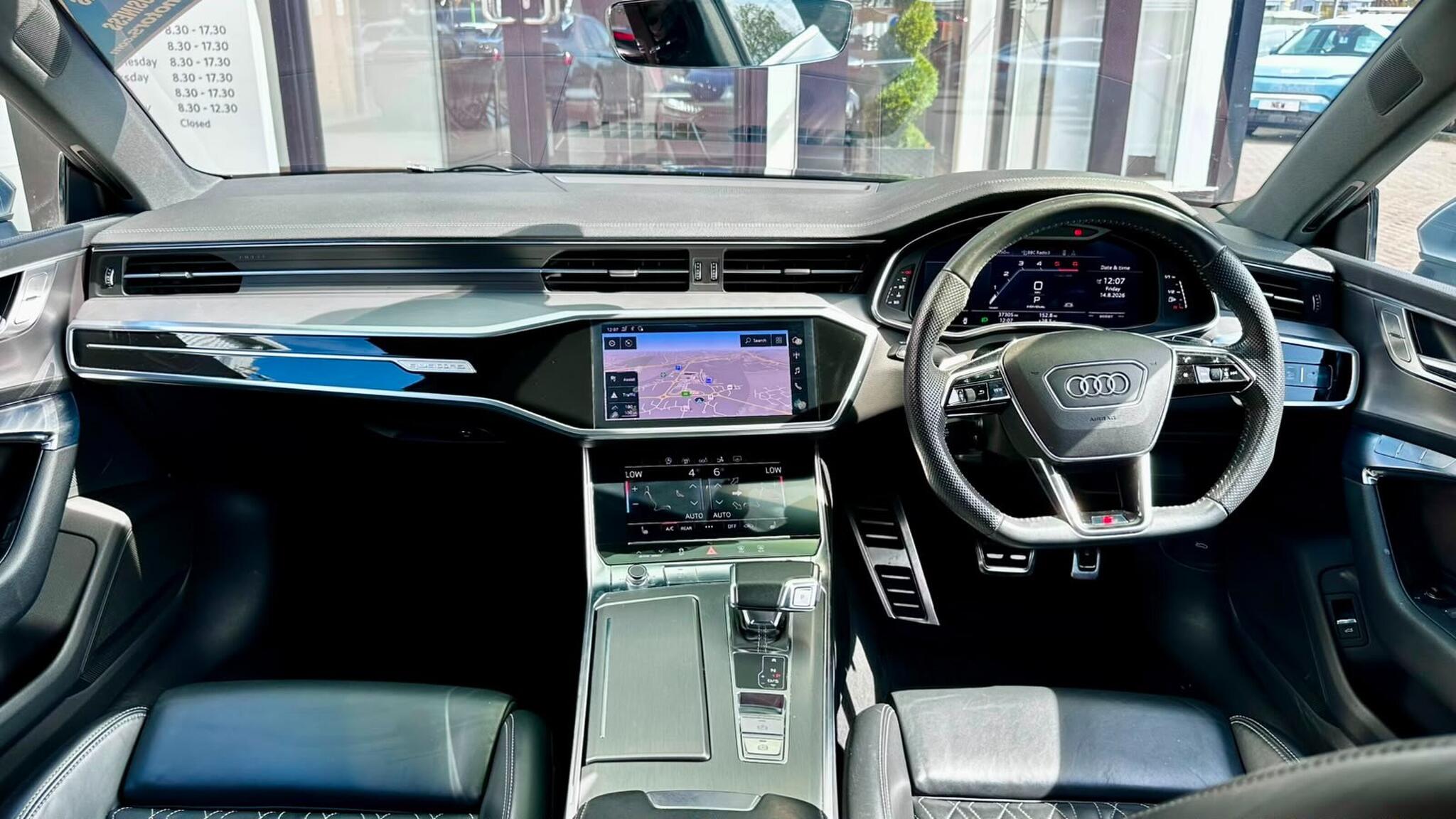 Audi Audi S7 view 18