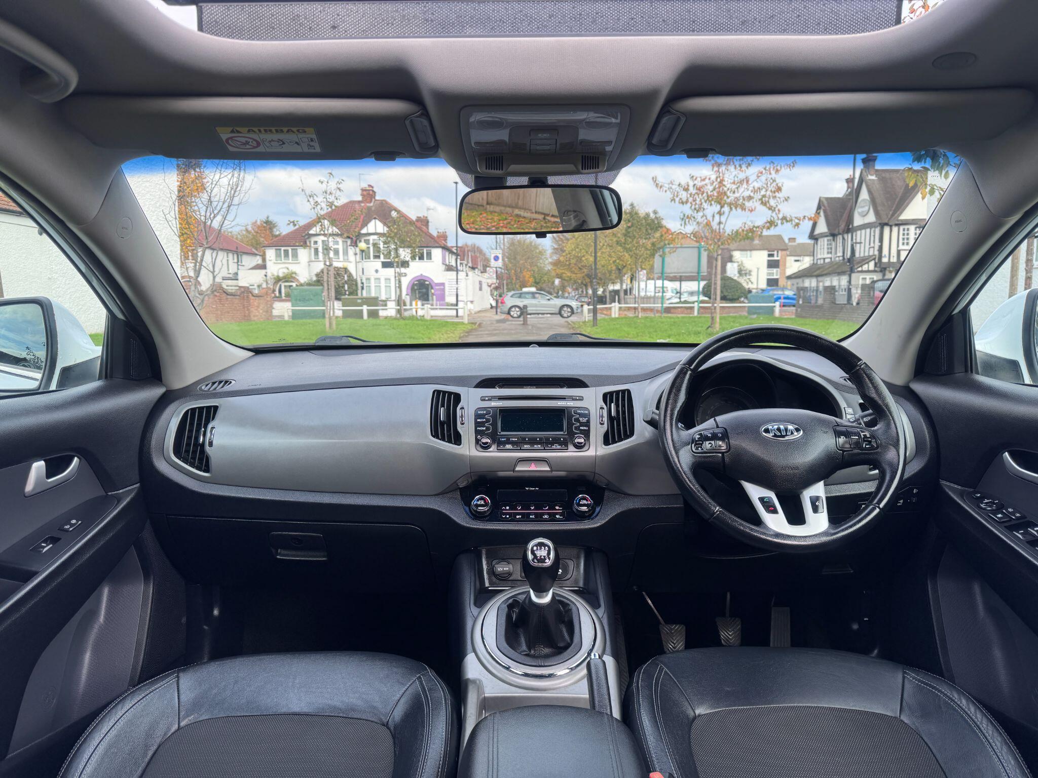 2015 Kia Sportage image 18