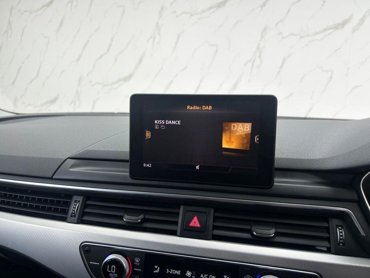Audi A4 view 16