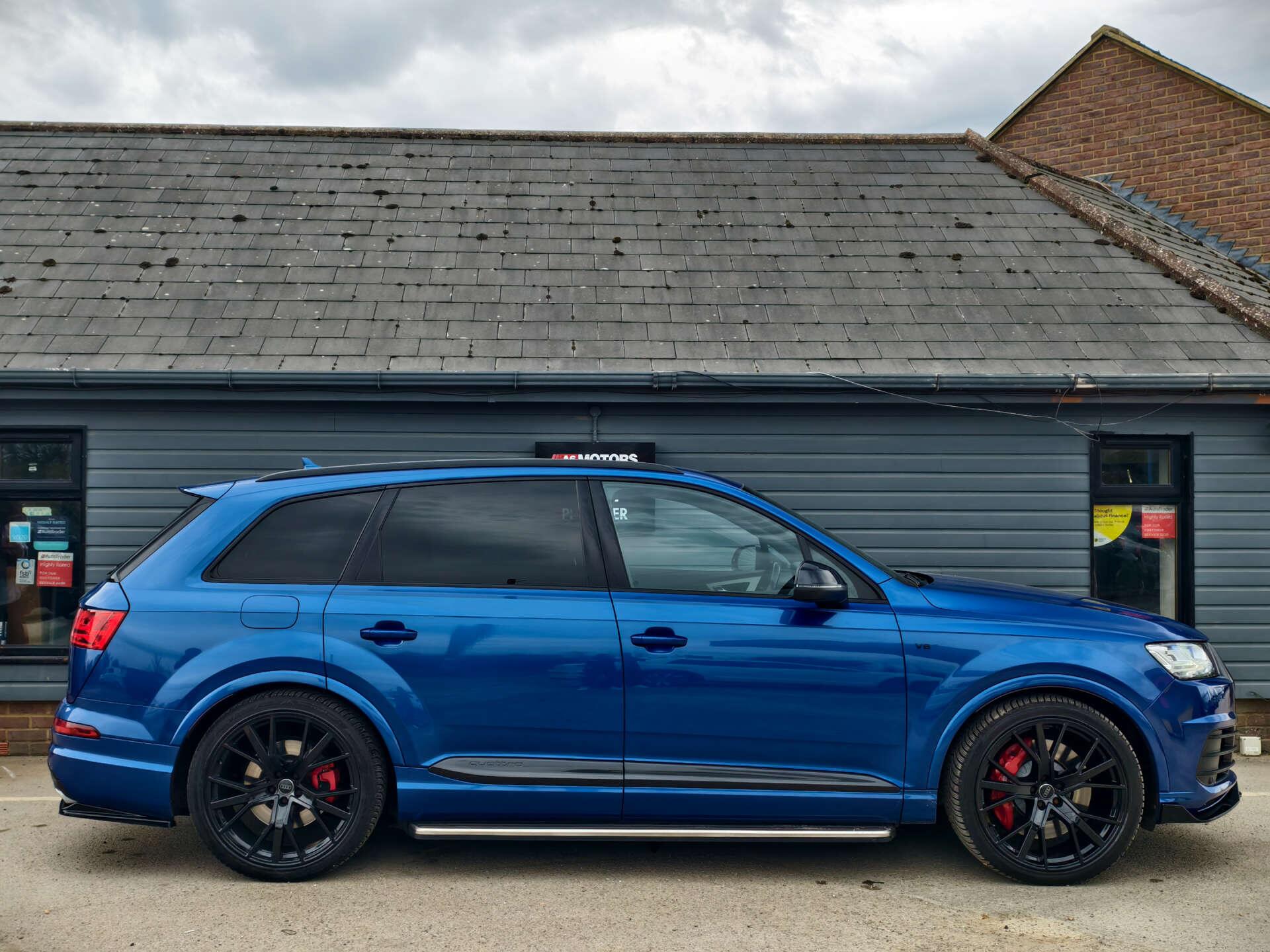 Audi SQ7 view 15