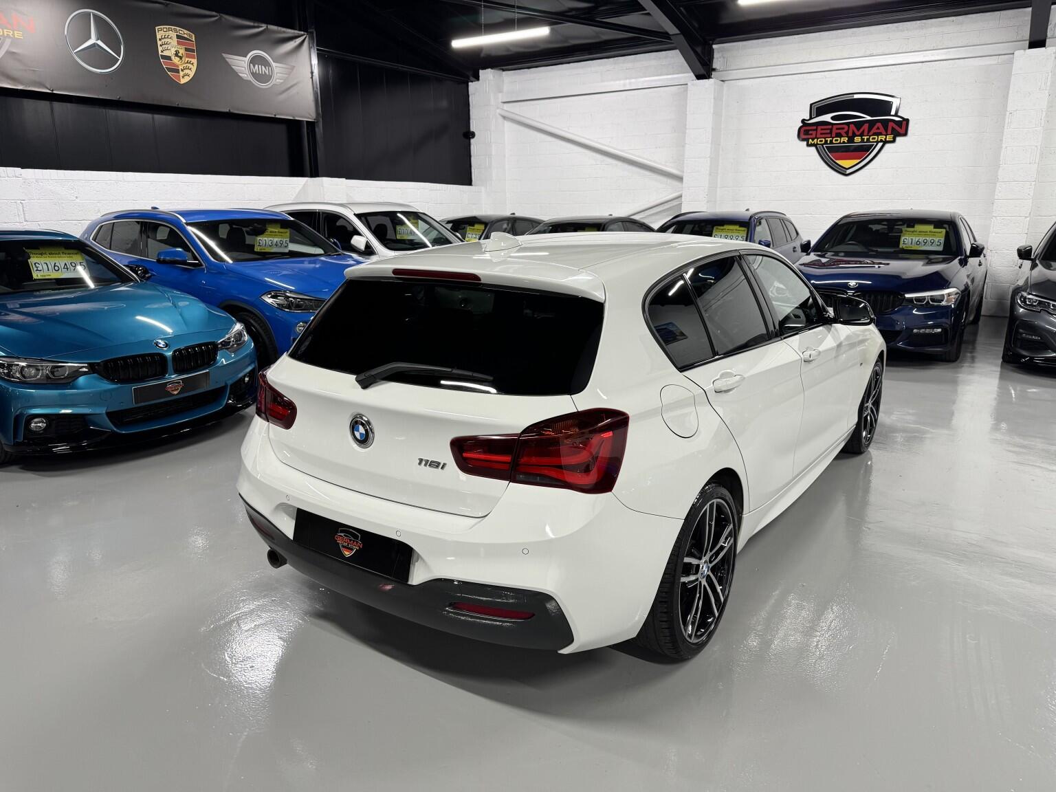 BMW 1 Series view 3