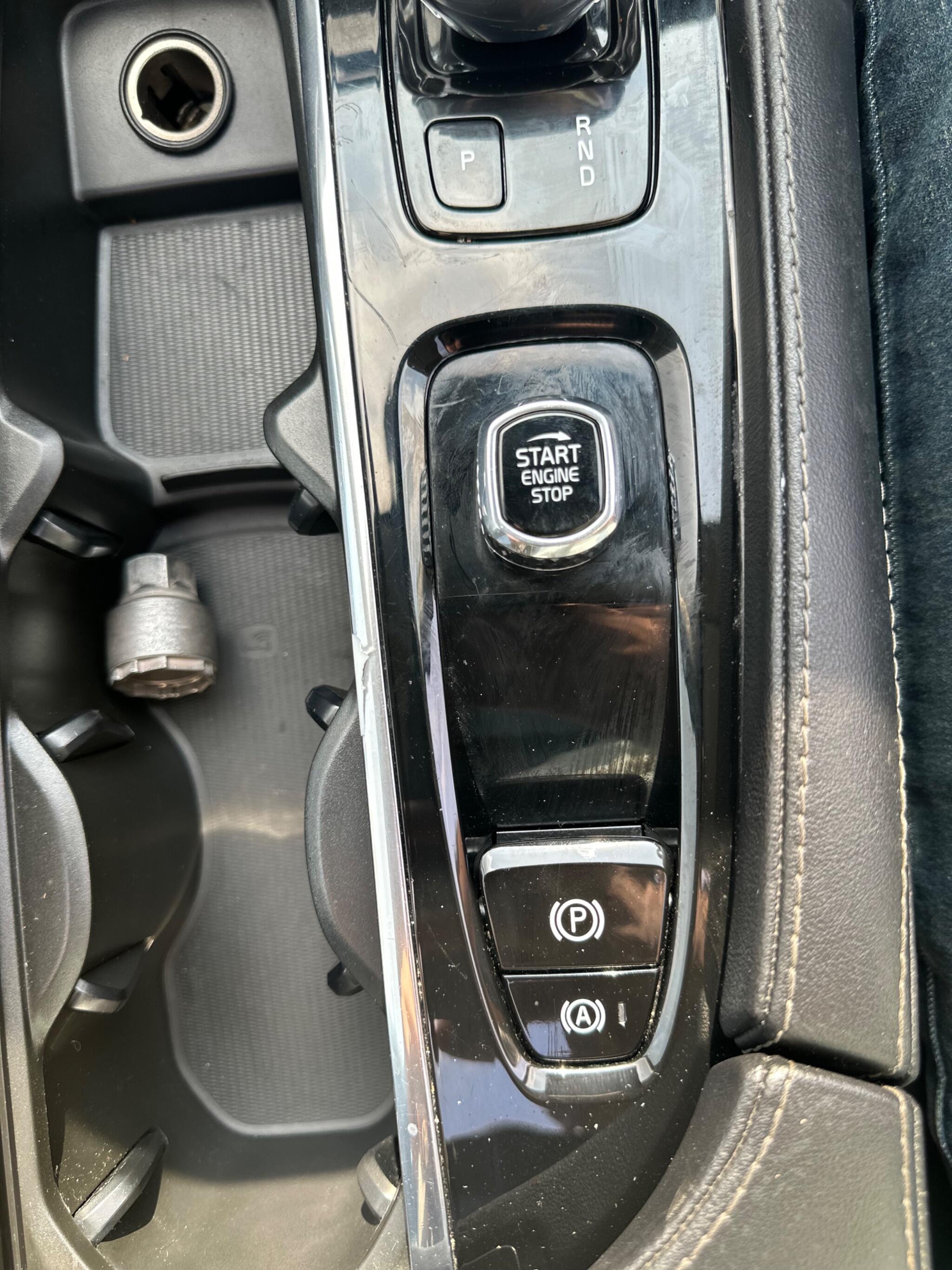 Volvo XC90 view 22