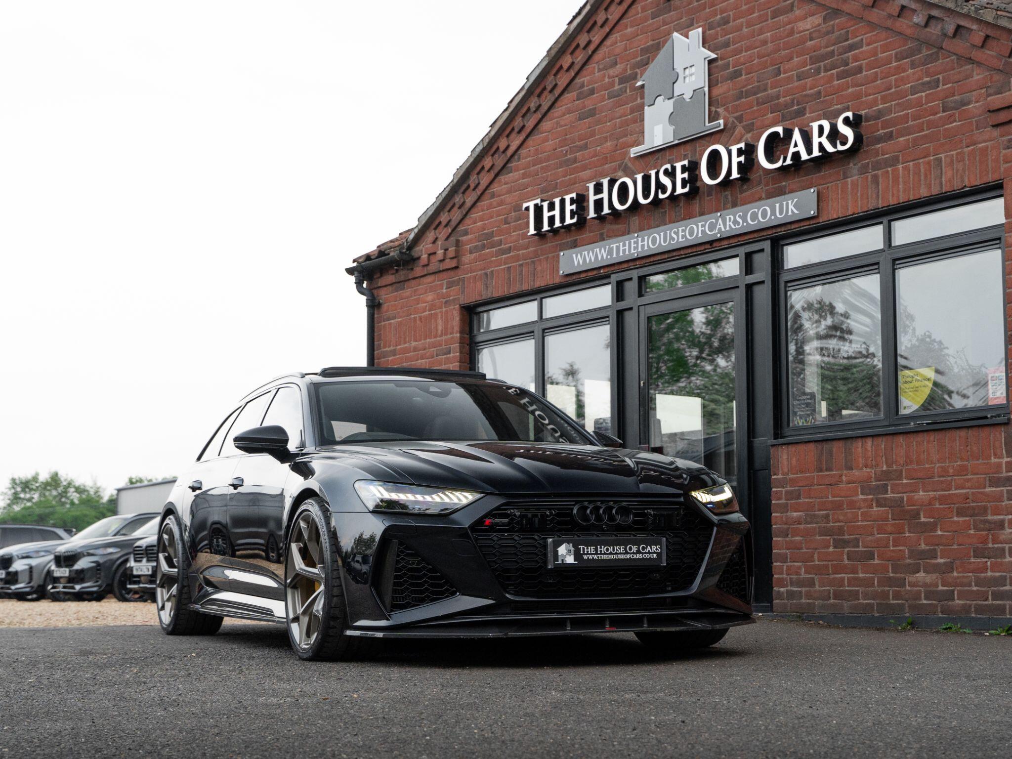 Audi RS6 Avant view 3