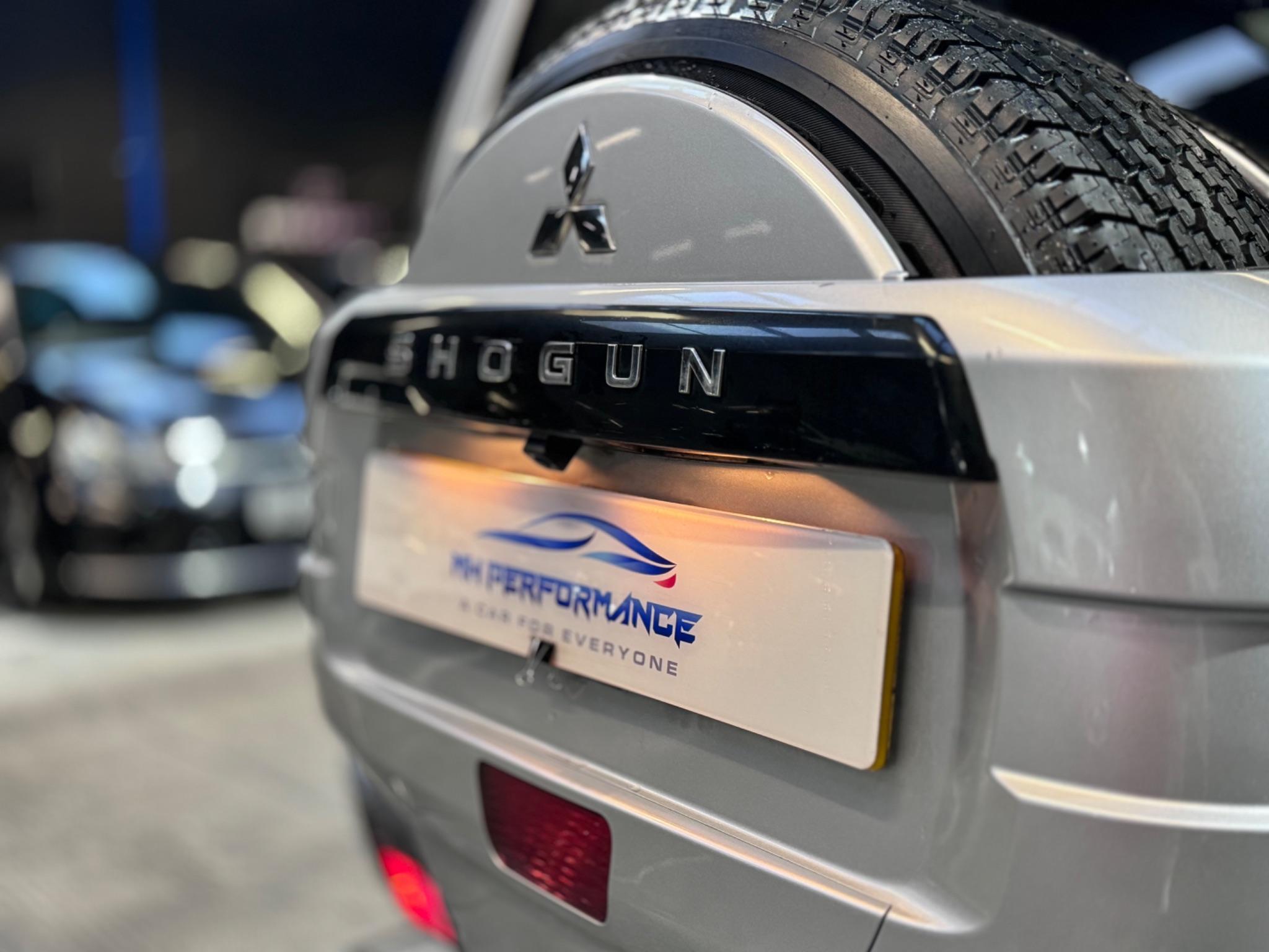 Mitsubishi Shogun view 82