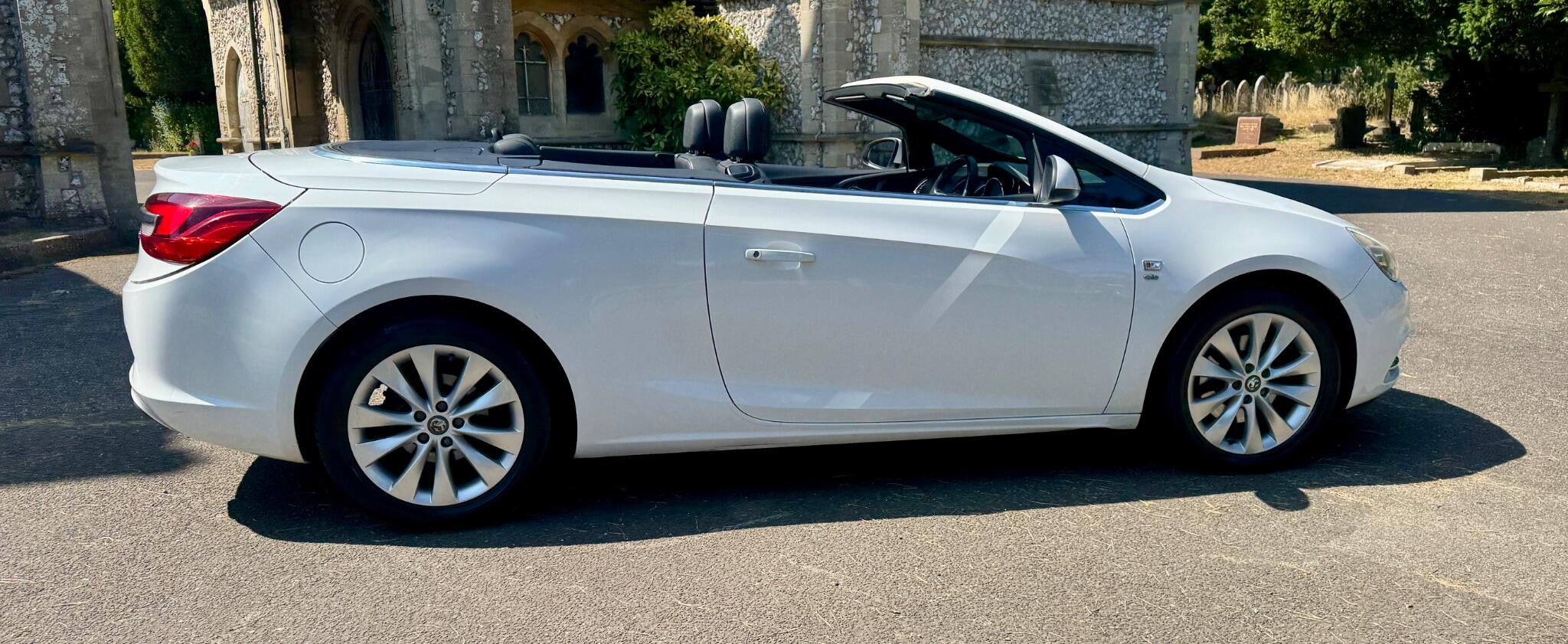 Vauxhall Cascada view 21