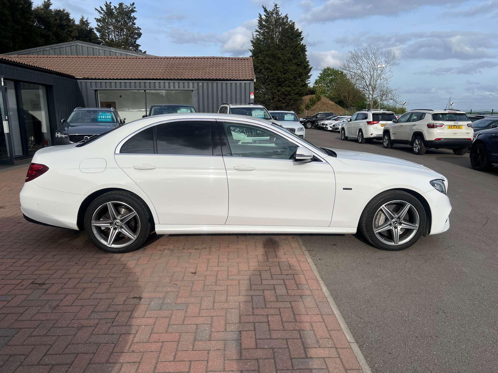 Mercedes-Benz E-Class view 8