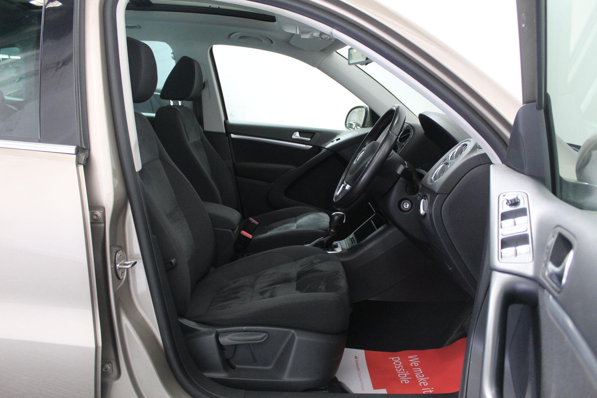 Volkswagen Tiguan view 32