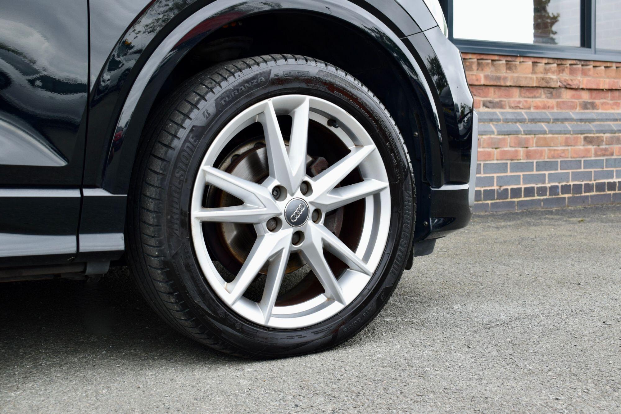 Audi Q2 view 45