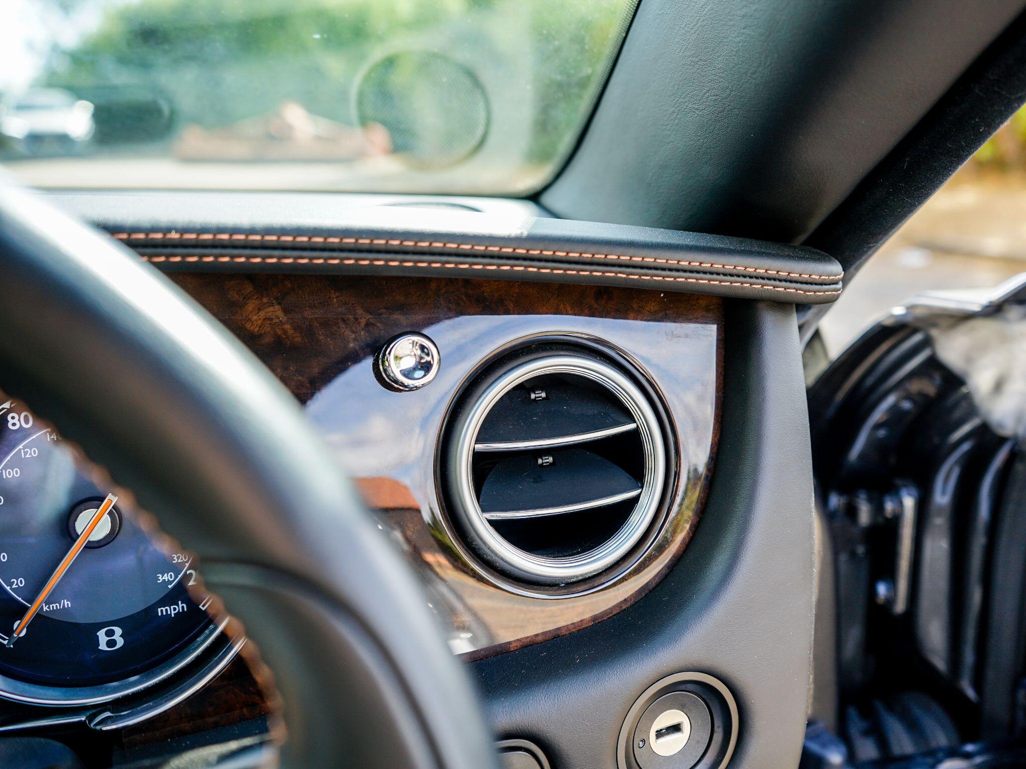 Bentley Continental view 24