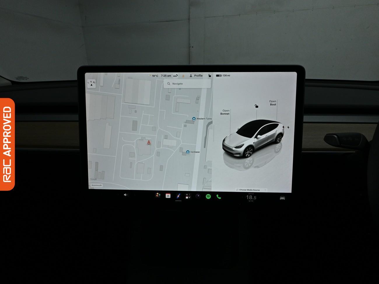 Tesla Model Y view 15