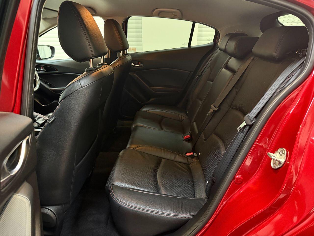 Mazda Mazda3 view 19