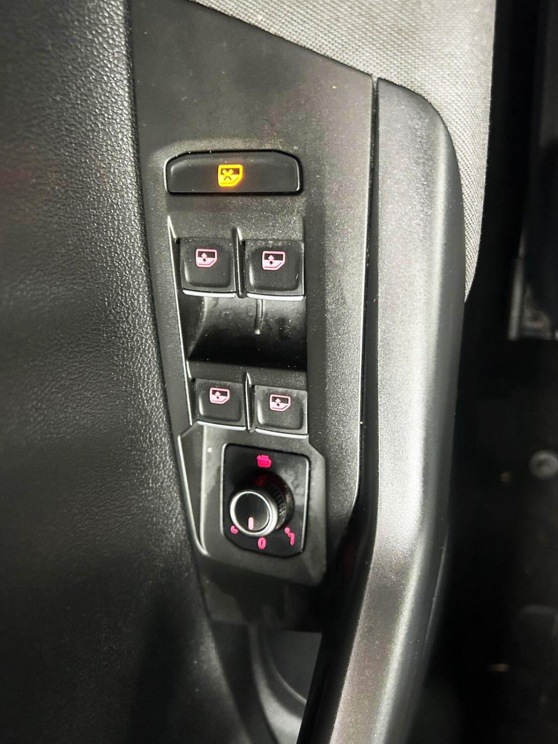 Volkswagen Polo view 21