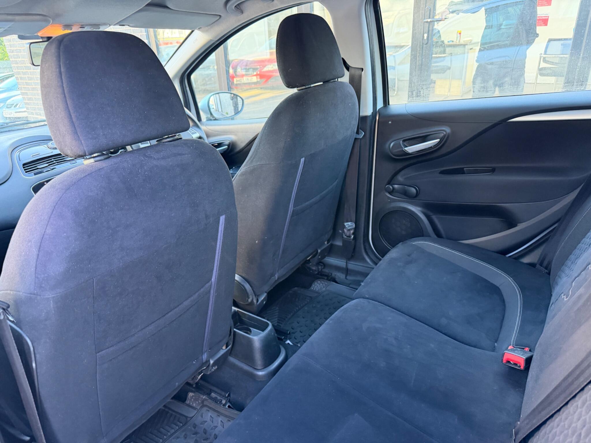 Fiat Punto view 27