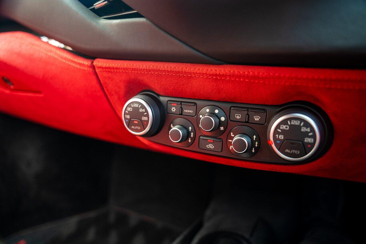 Ferrari 488 view 86