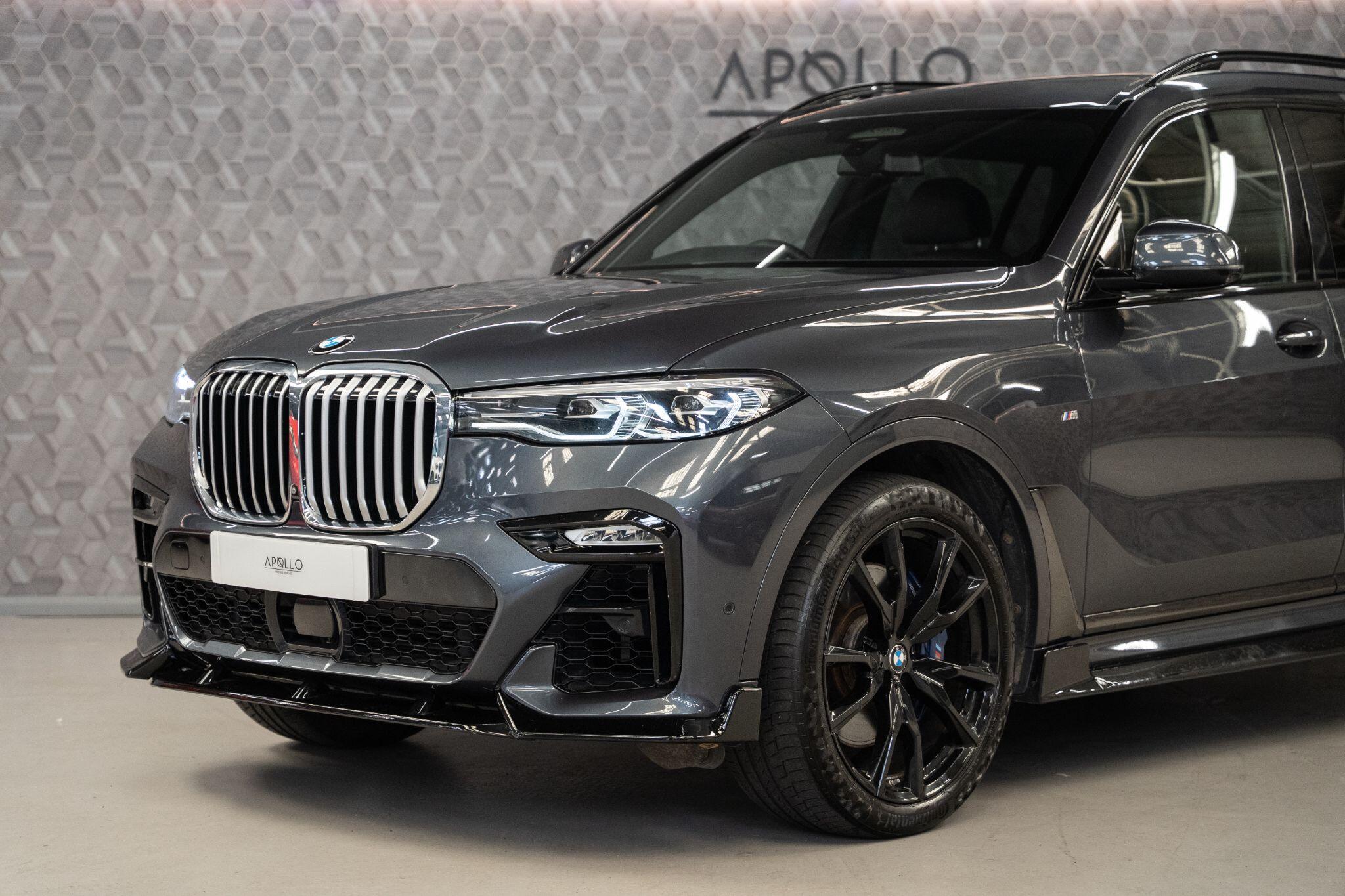 BMW X7 view 43