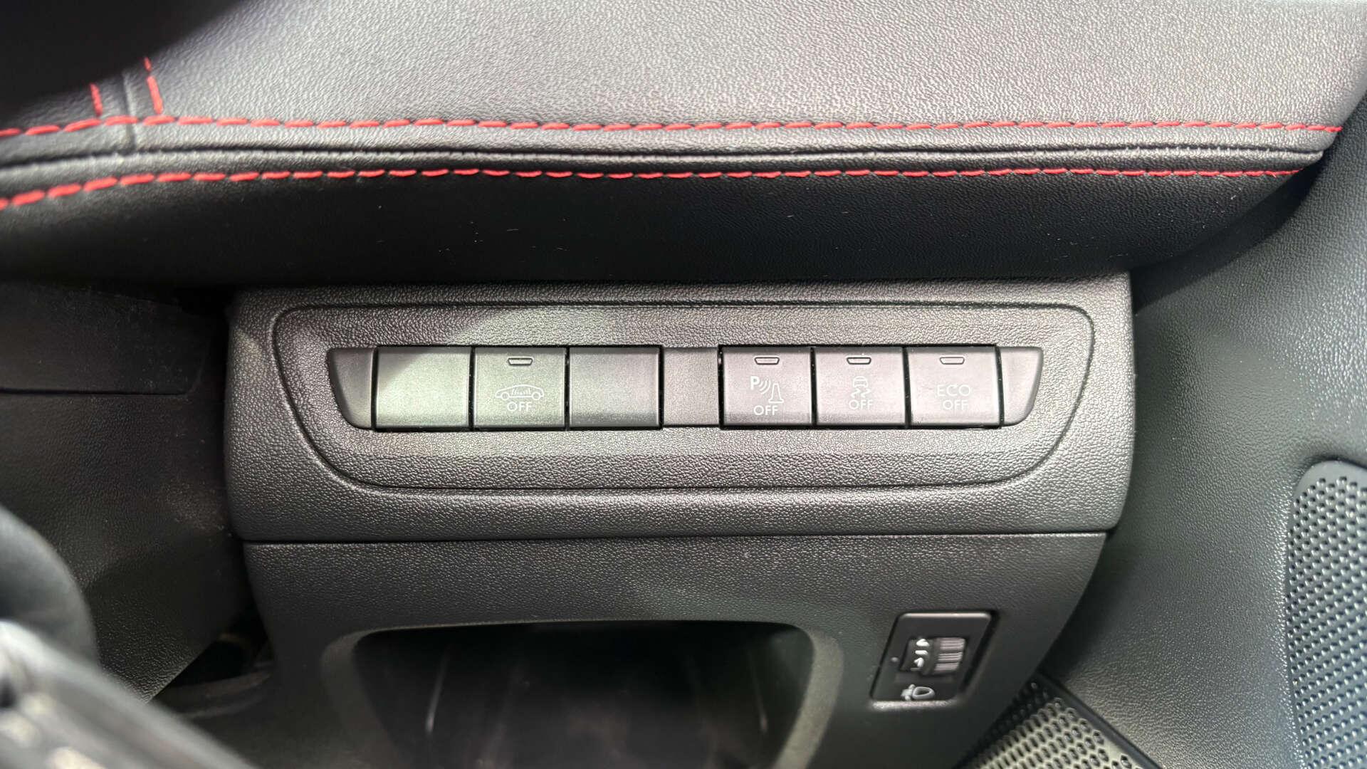 Peugeot 208 view 22