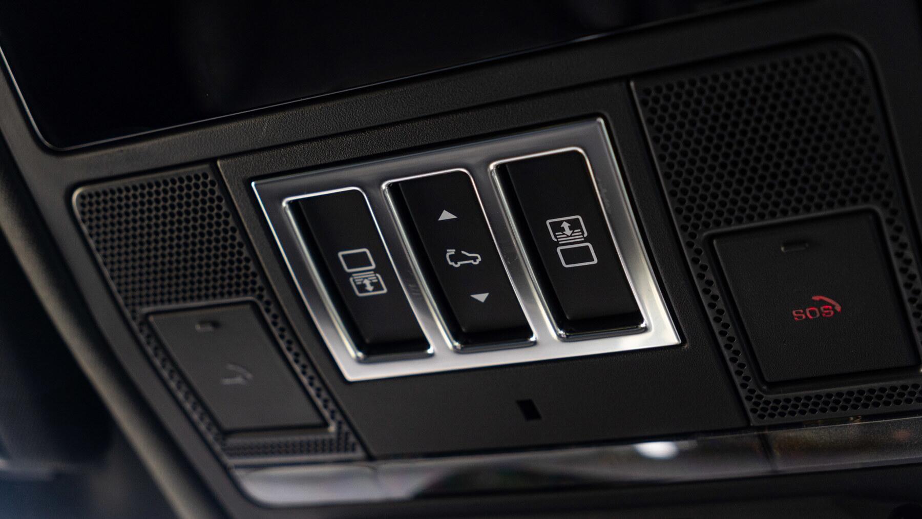 Land Rover Discovery view 42