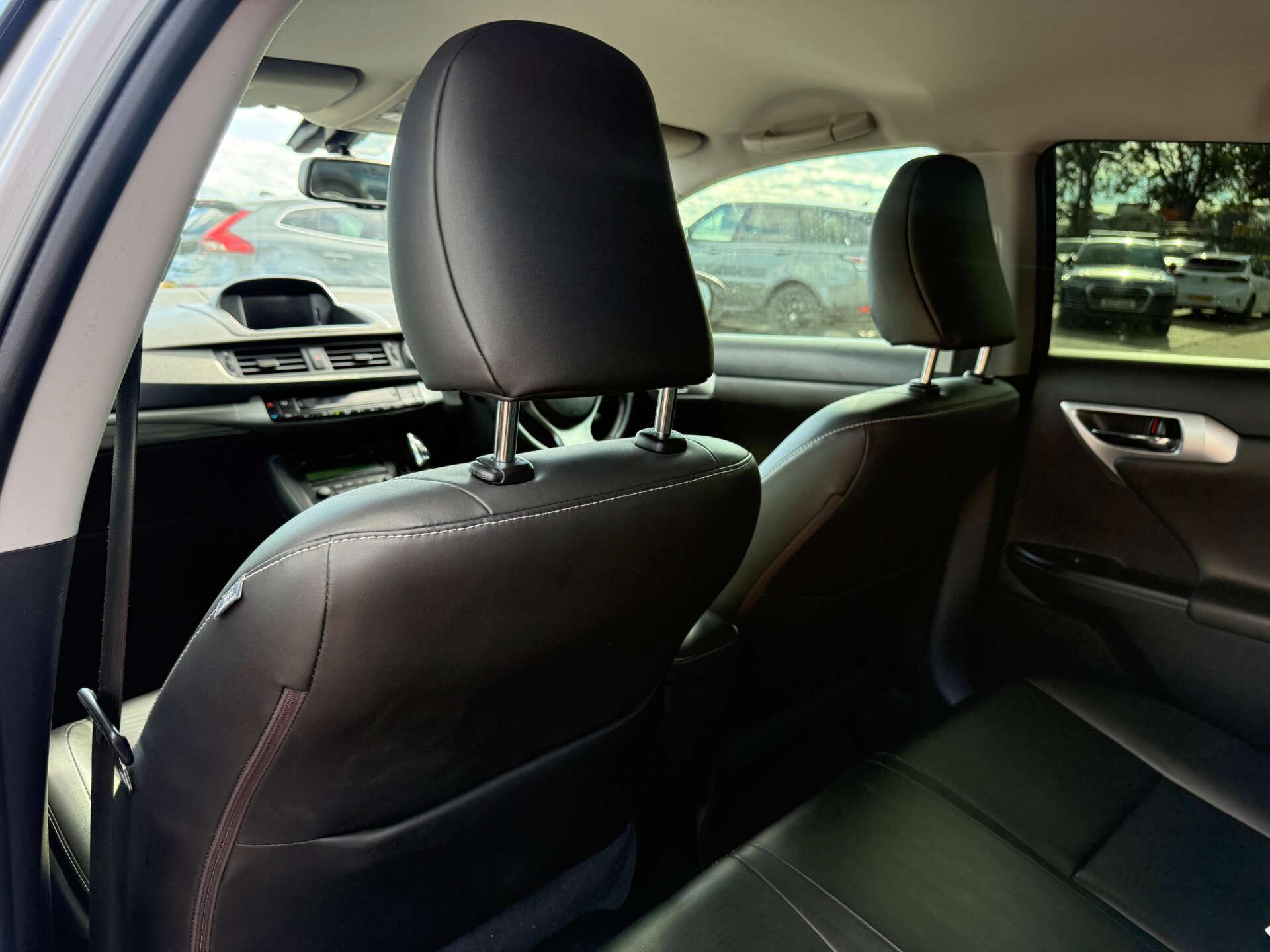 Lexus CT view 63