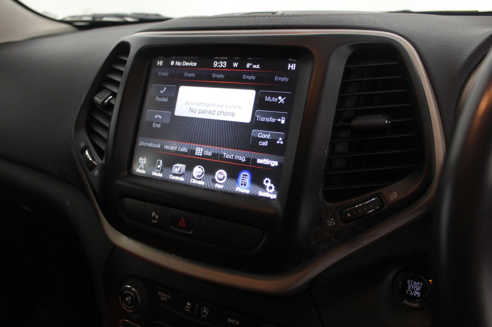 Jeep Cherokee view 39