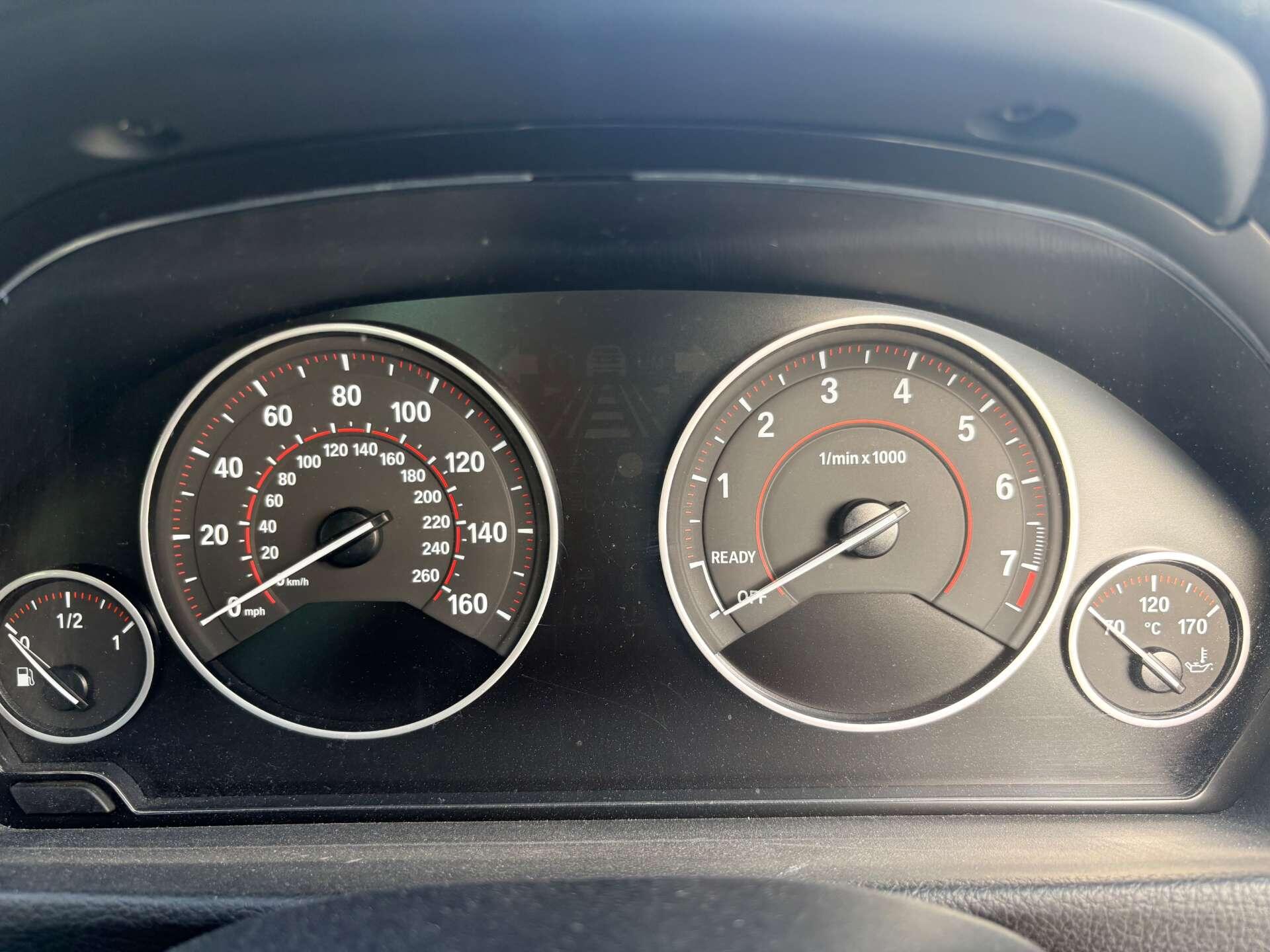 BMW 3 Series view 13